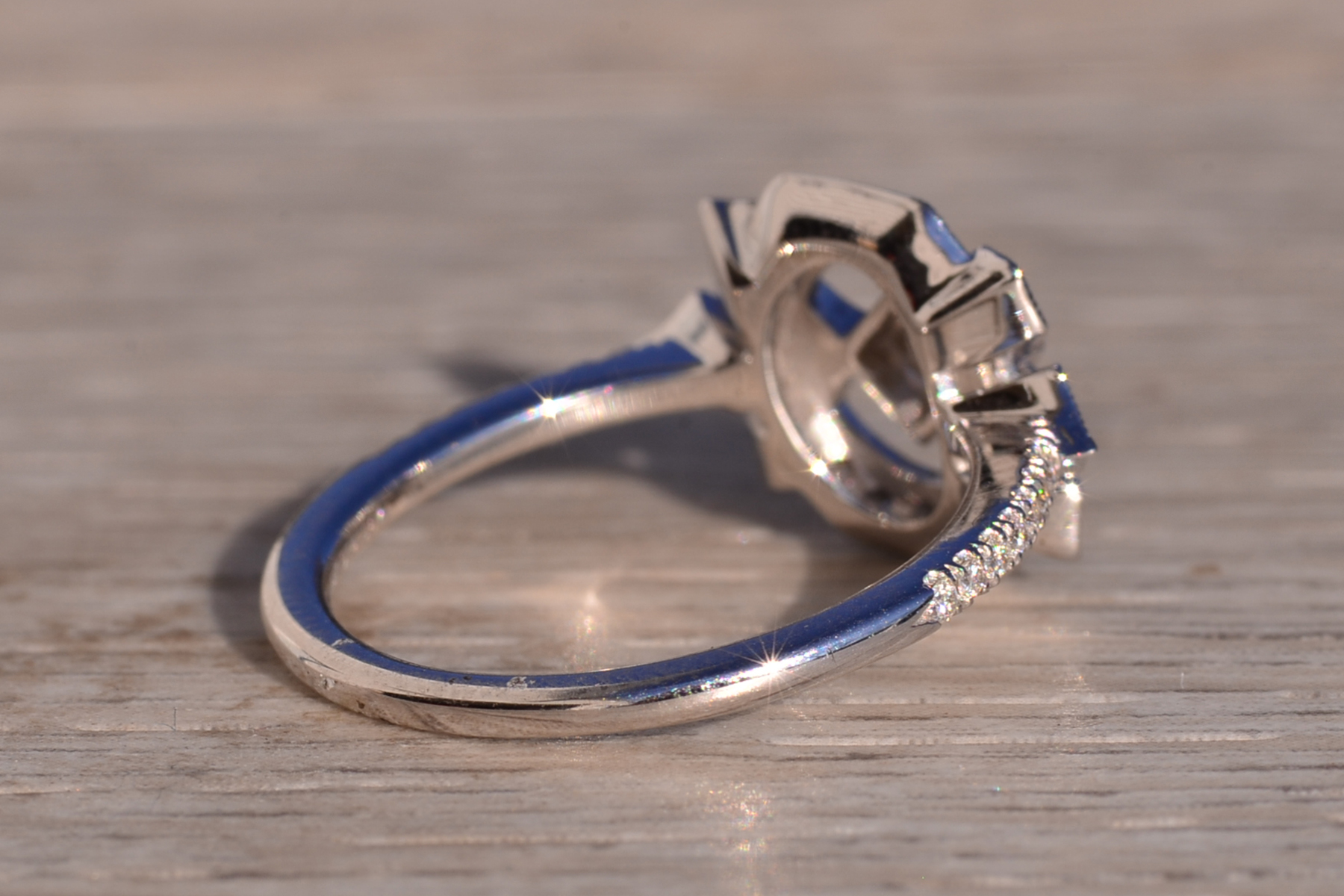 The 39th Avenue: Gabriel & Company Ring with Natural Diamonds - Image 5