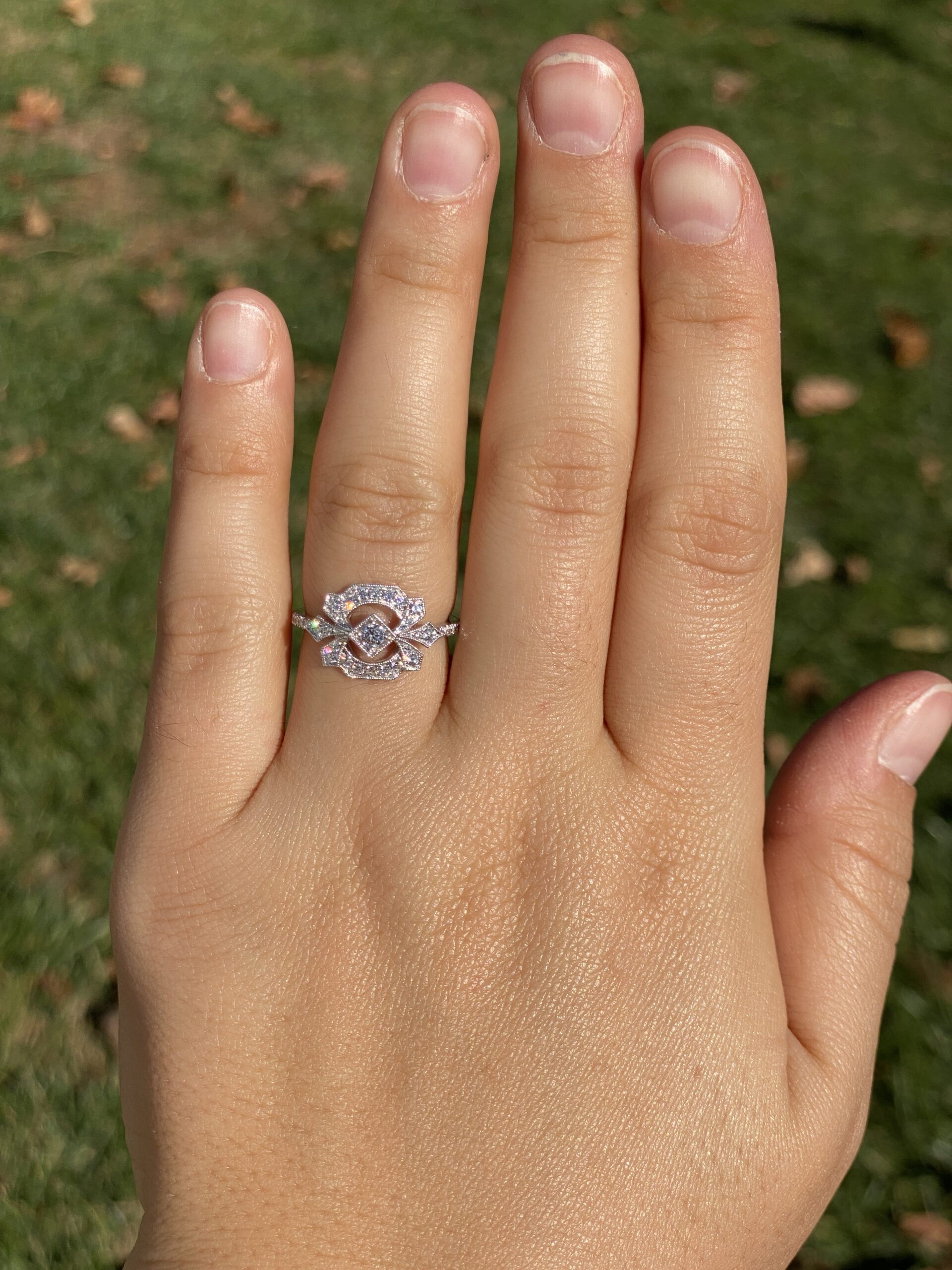 The 39th Avenue: Gabriel & Company Ring with Natural Diamonds - Image 8