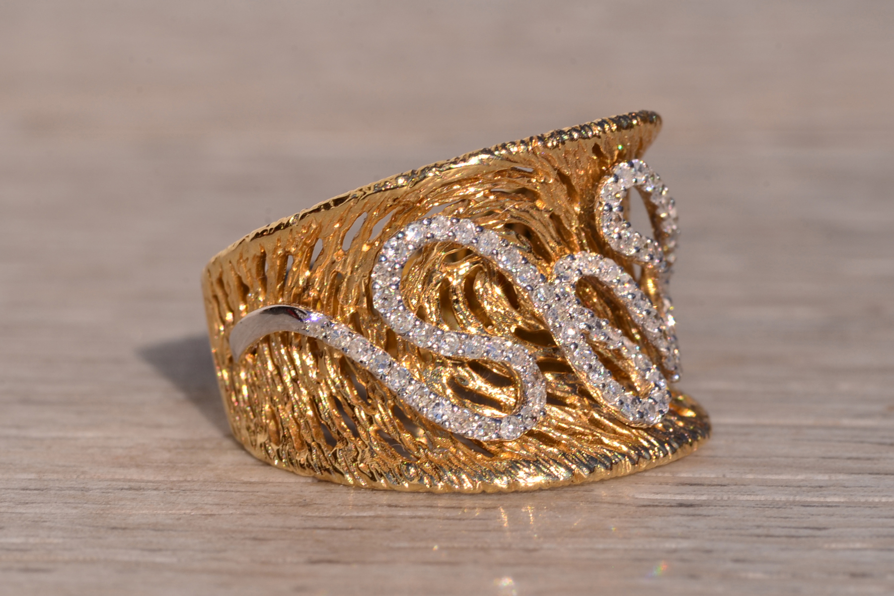 The 69th Avenue: Contemporary Yellow Gold Cocktail Ring set with Natural Diamonds - Image 6