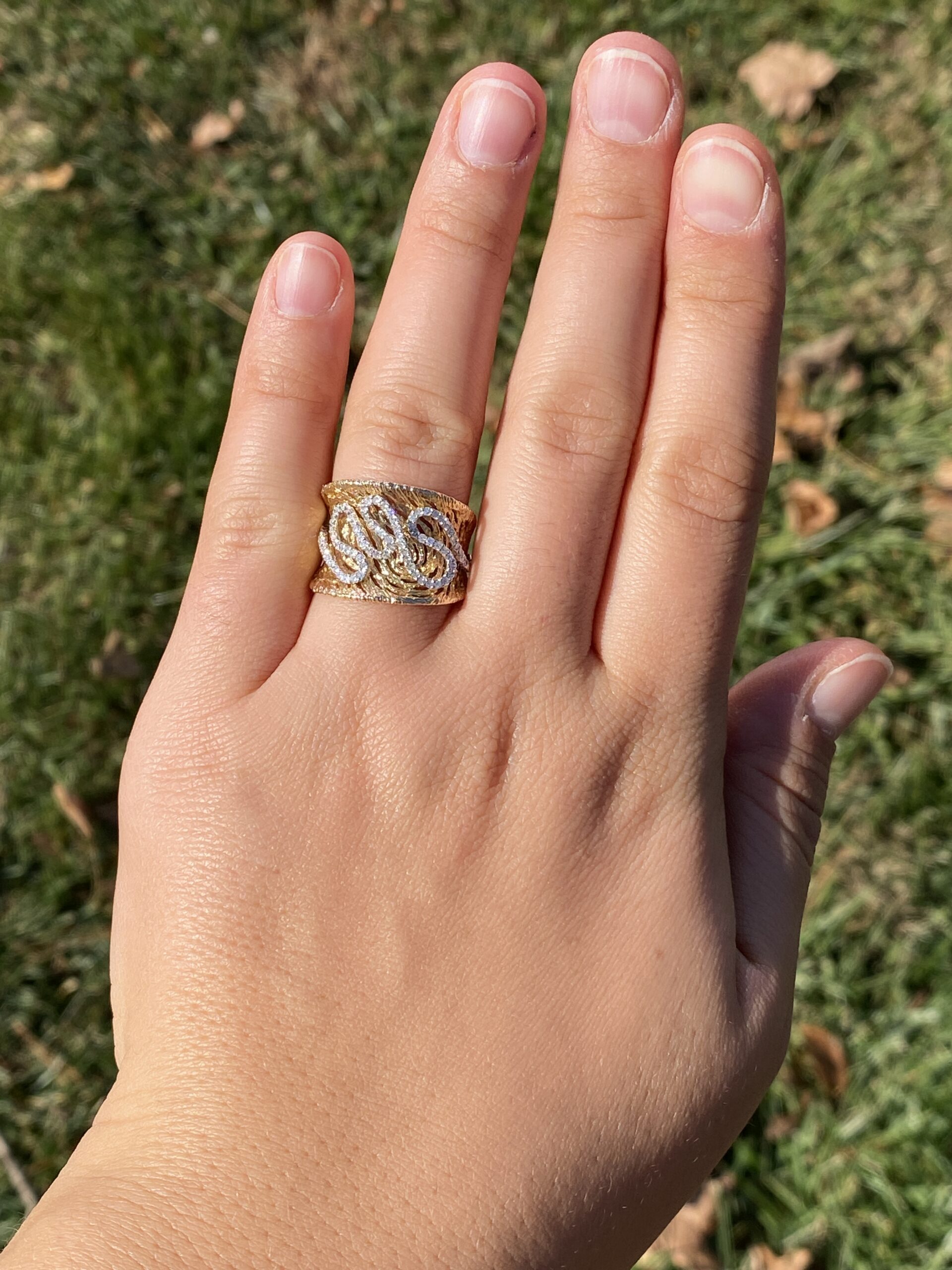 The 69th Avenue: Contemporary Yellow Gold Cocktail Ring set with Natural Diamonds - Image 8