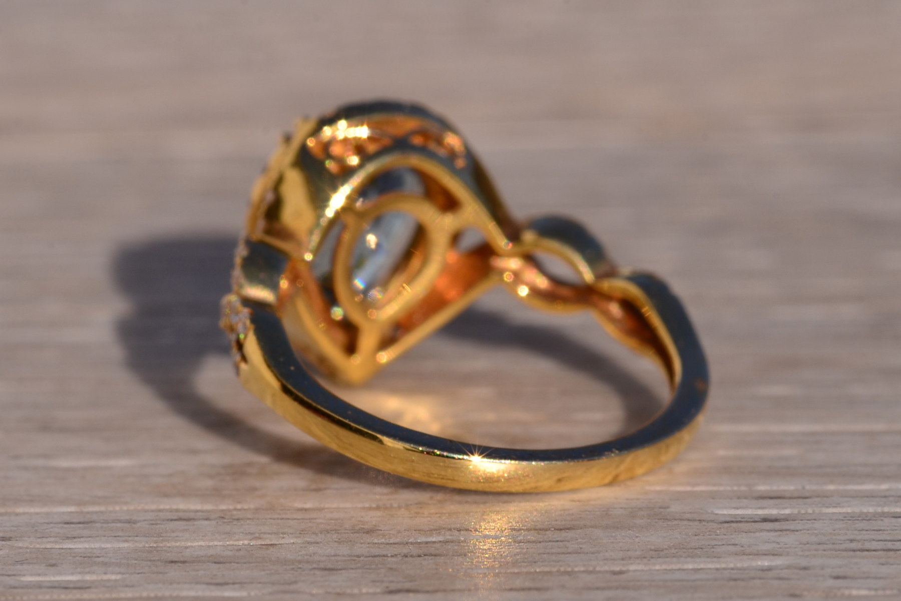 The 30th Avenue: Pear Shaped Aquamarine and Diamond Halo Ring in Yellow Gold - Image 4