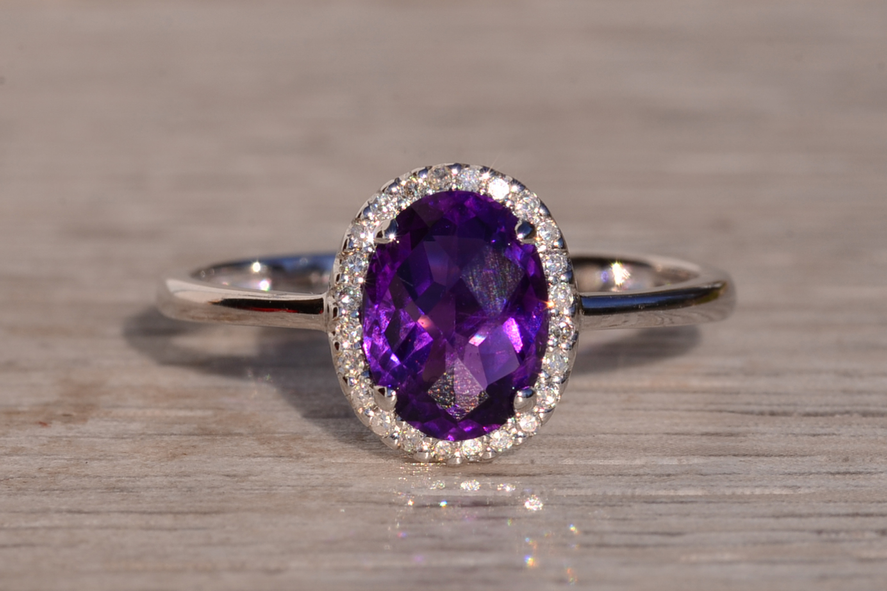 The 45th Avenue: Amethyst and Diamond Halo Ring in White Gold - Image 2