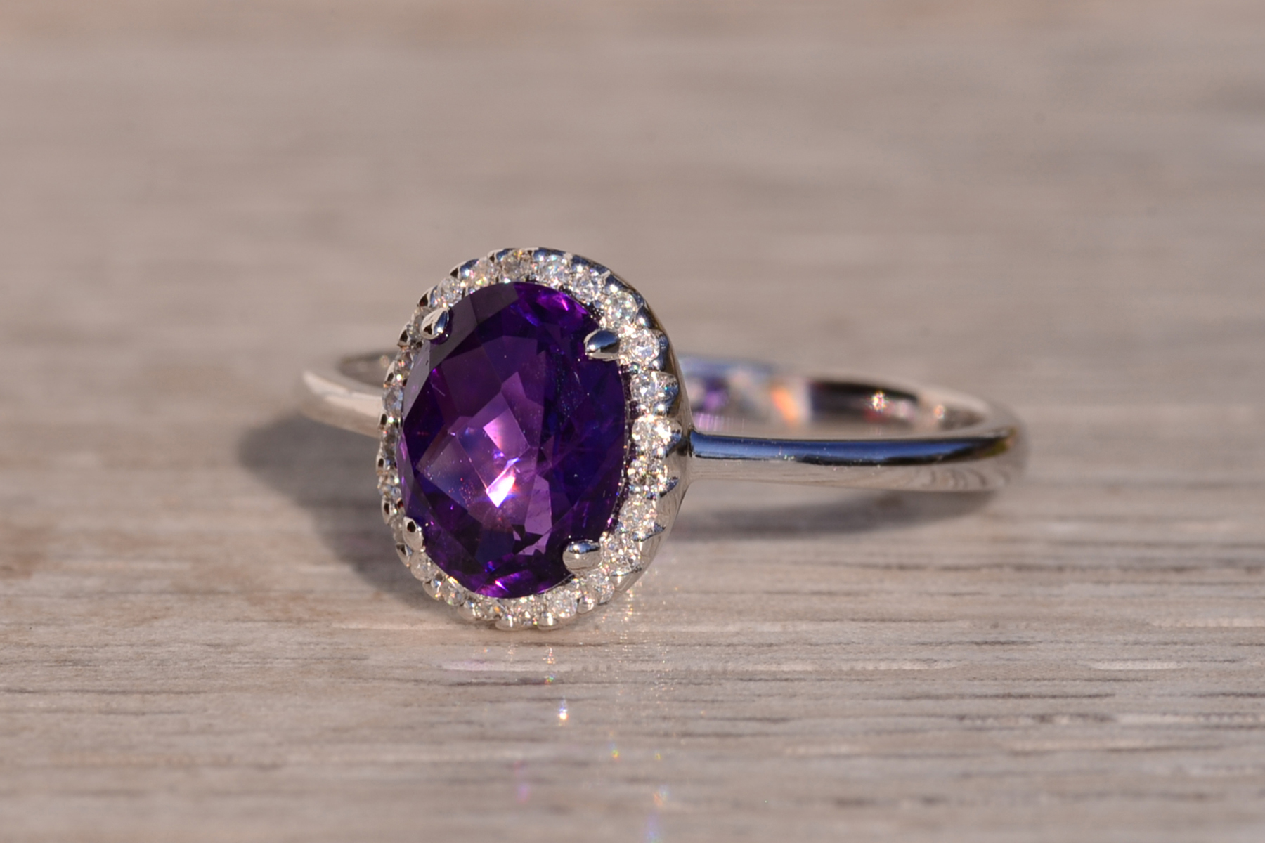 The 45th Avenue: Amethyst and Diamond Halo Ring in White Gold - Image 3