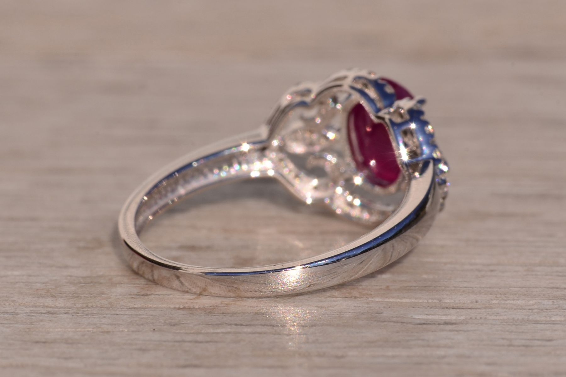 The 4th Avenue: Ruby and Diamond Ring in White Gold - Image 6