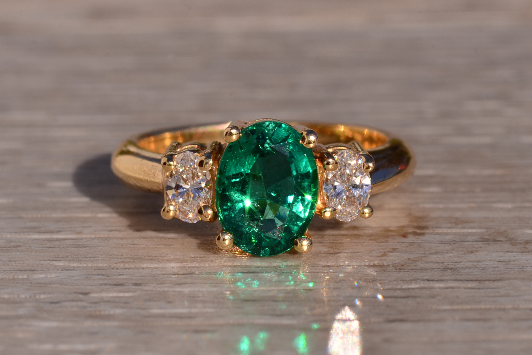 The 43rd Avenue: Tourmaline and Diamond Ring in Yellow Gold - Image 2