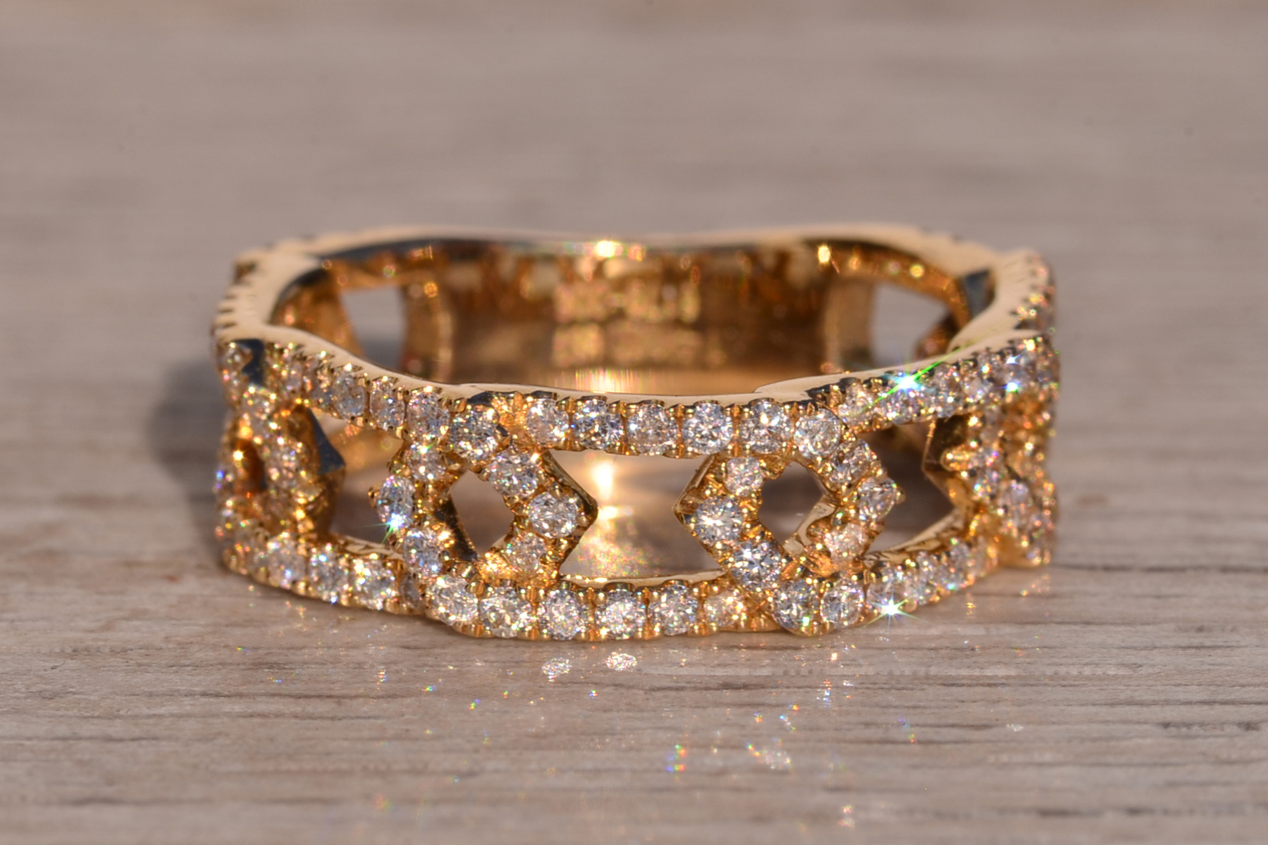 The 44th Avenue: Diamond Set Curb Link Ring in Yellow Gold - Image 2