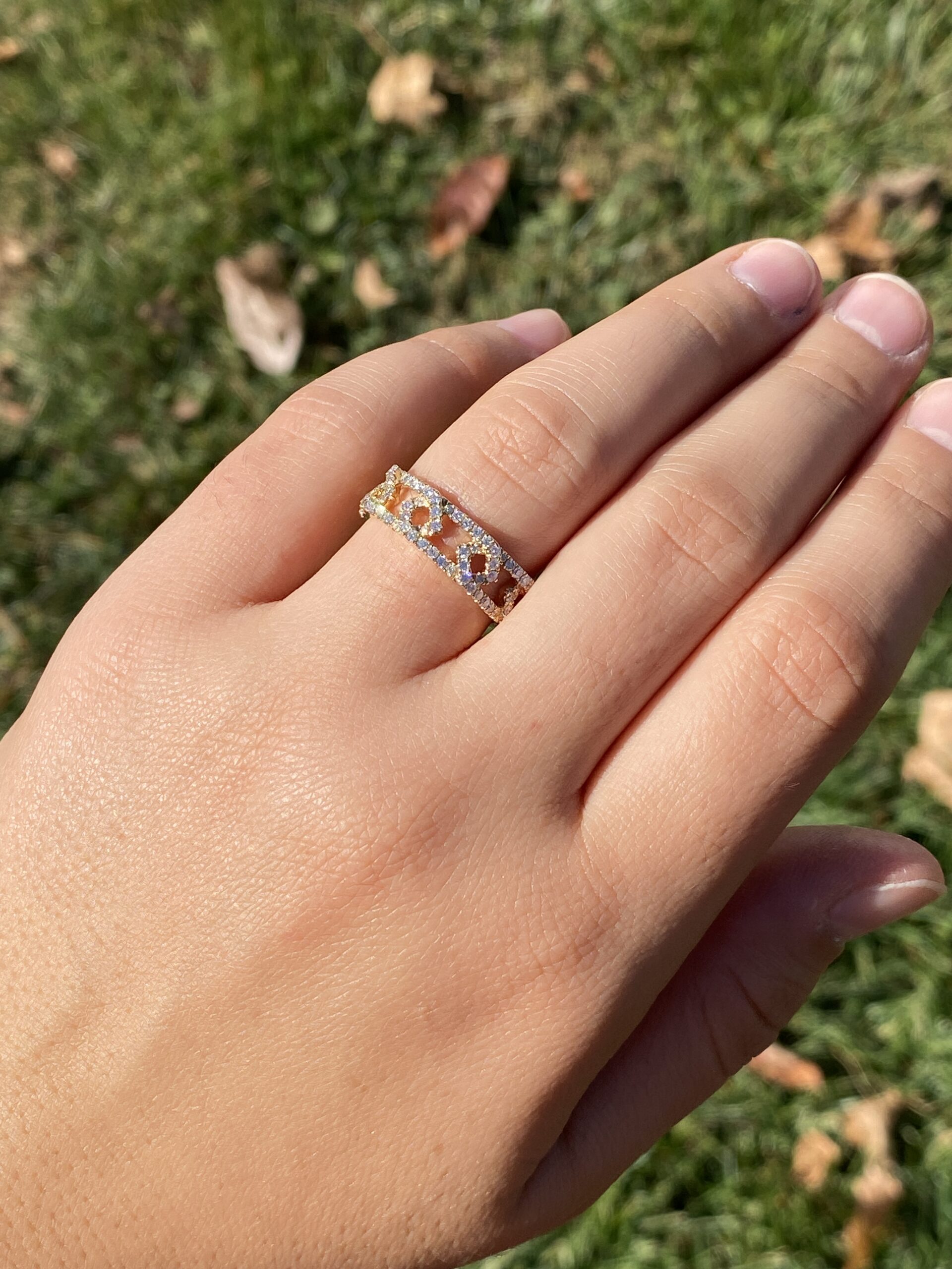 The 44th Avenue: Diamond Set Curb Link Ring in Yellow Gold - Image 8
