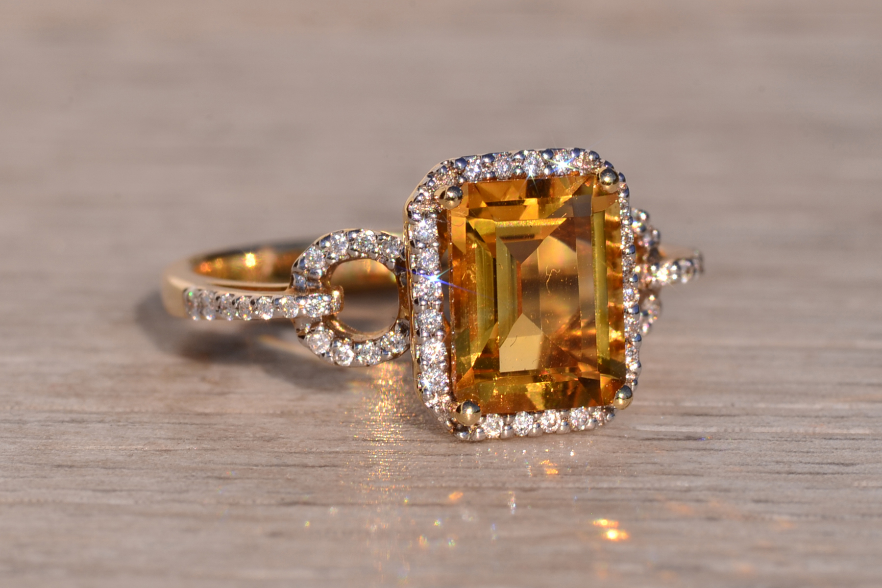 The 9th Avenue: Natural Citrine and Diamond Halo Ring in Yellow Gold - Image 7
