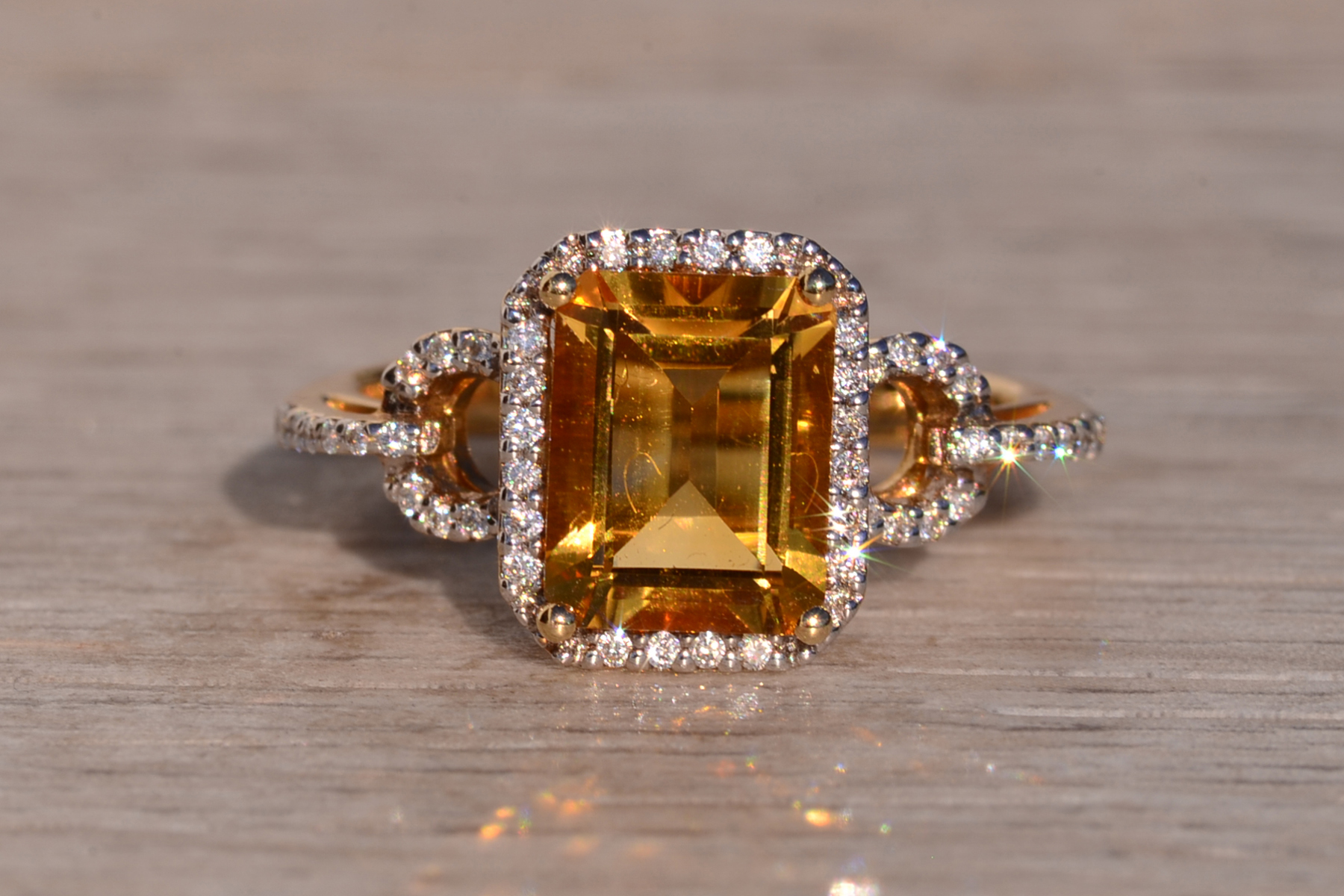The 9th Avenue: Natural Citrine and Diamond Halo Ring in Yellow Gold - Image 6