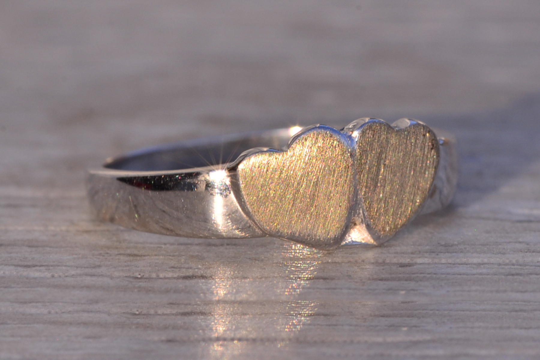 The 59th Street: Engravable Double Heart Signet Ring in White Gold - Image 6