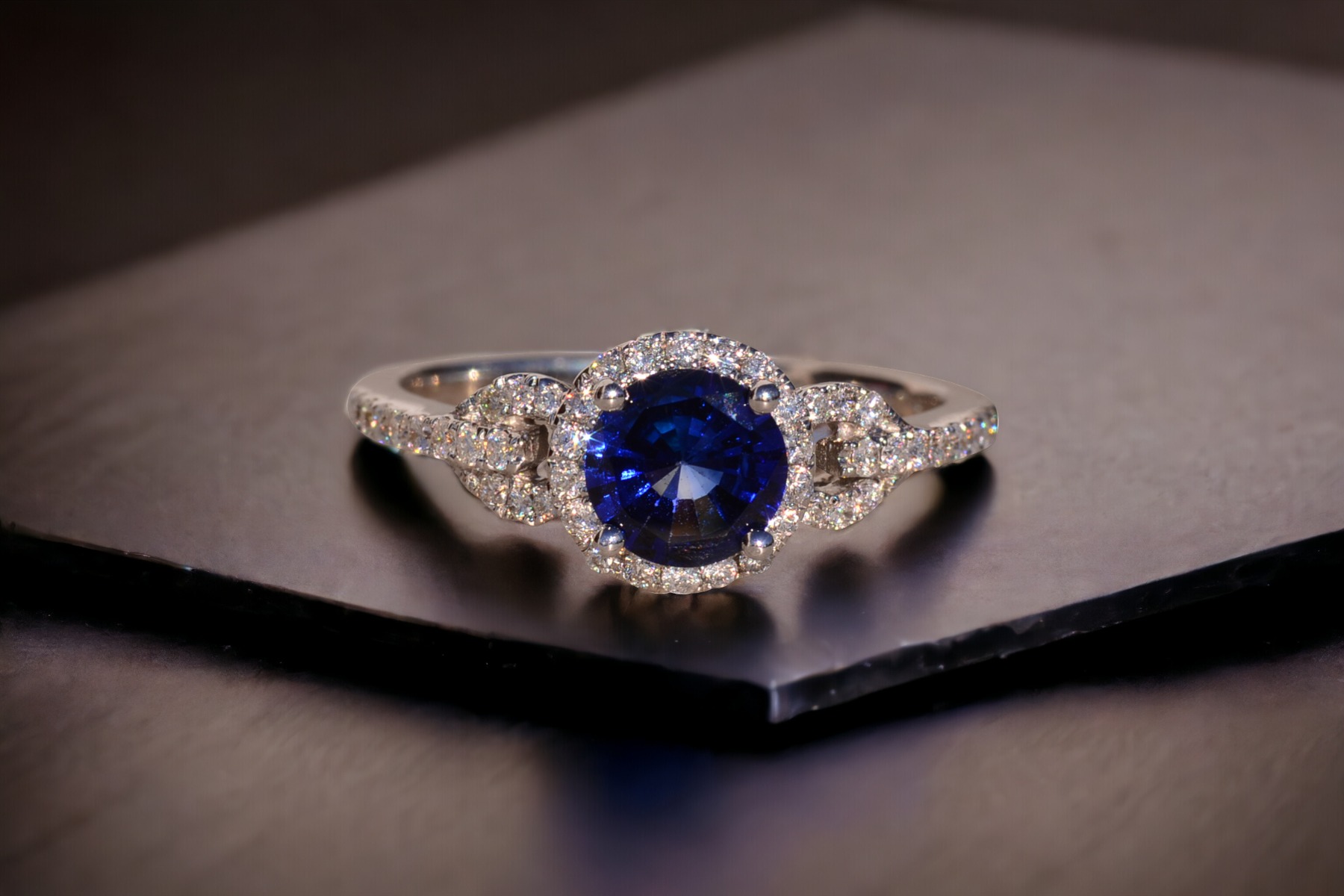 The 13th Avenue: Sapphire and Natural Diamond Ring in White Gold - Image 11