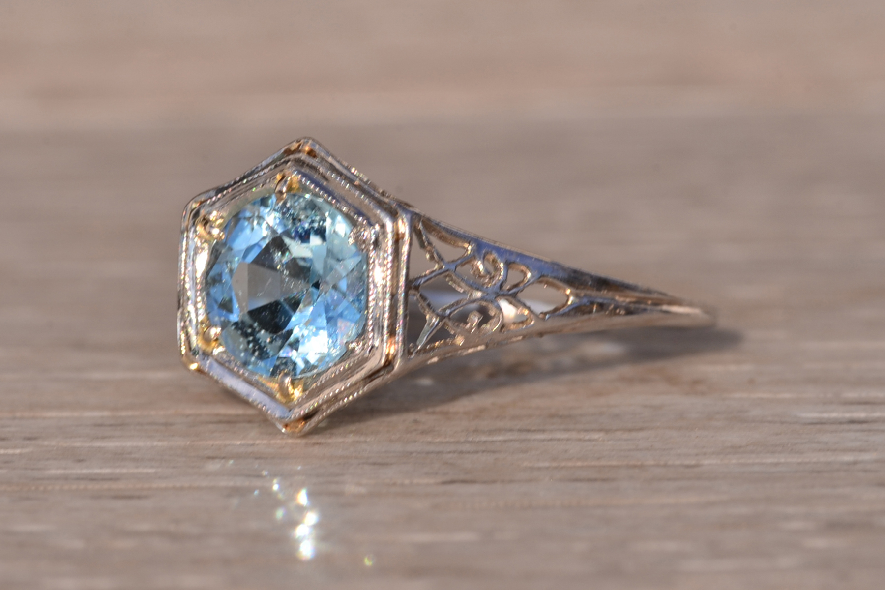 The 94th Avenue: Antique Art Deco Ring with Natural Aquamarine Center - Image 3