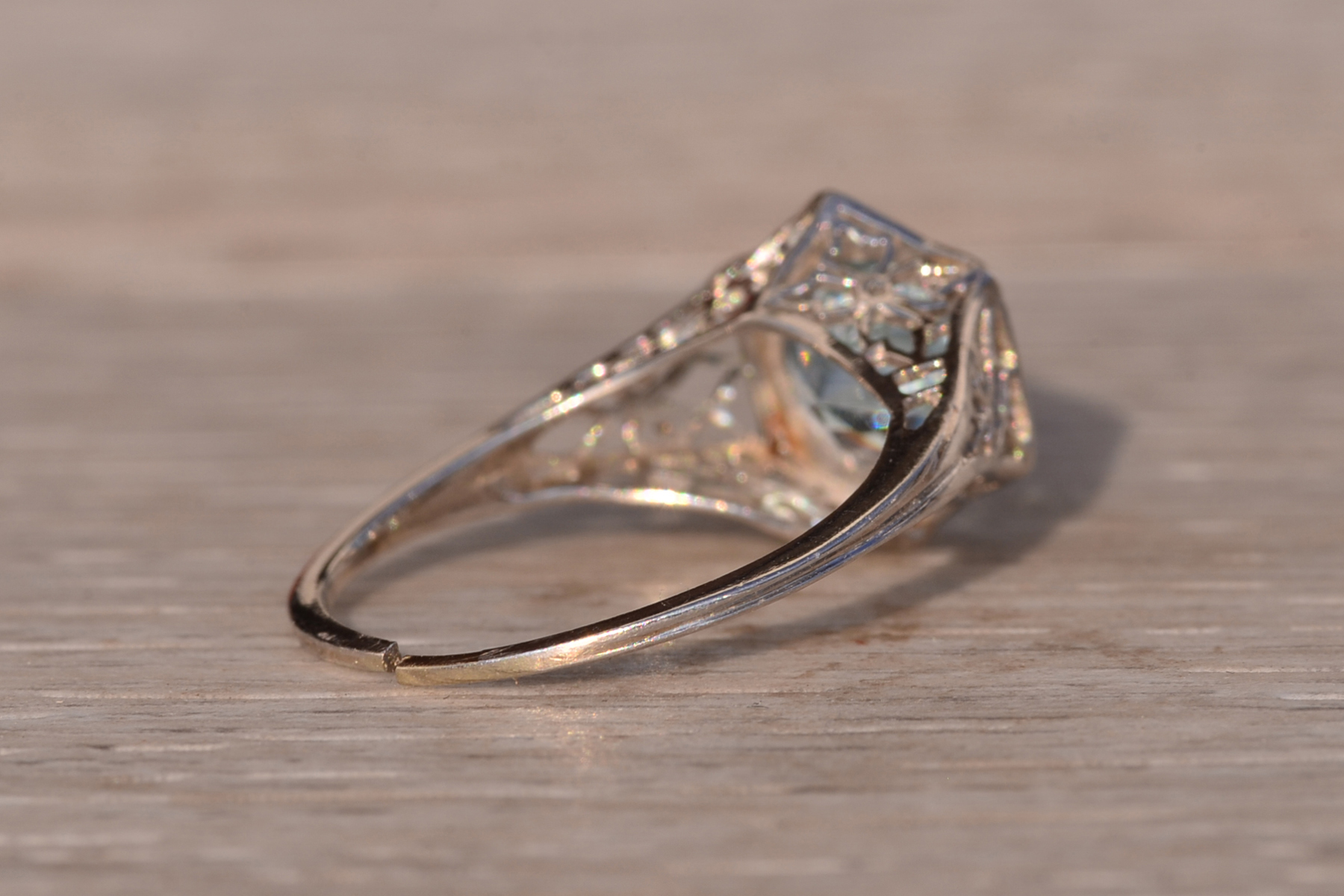 The 94th Avenue: Antique Art Deco Ring with Natural Aquamarine Center - Image 5