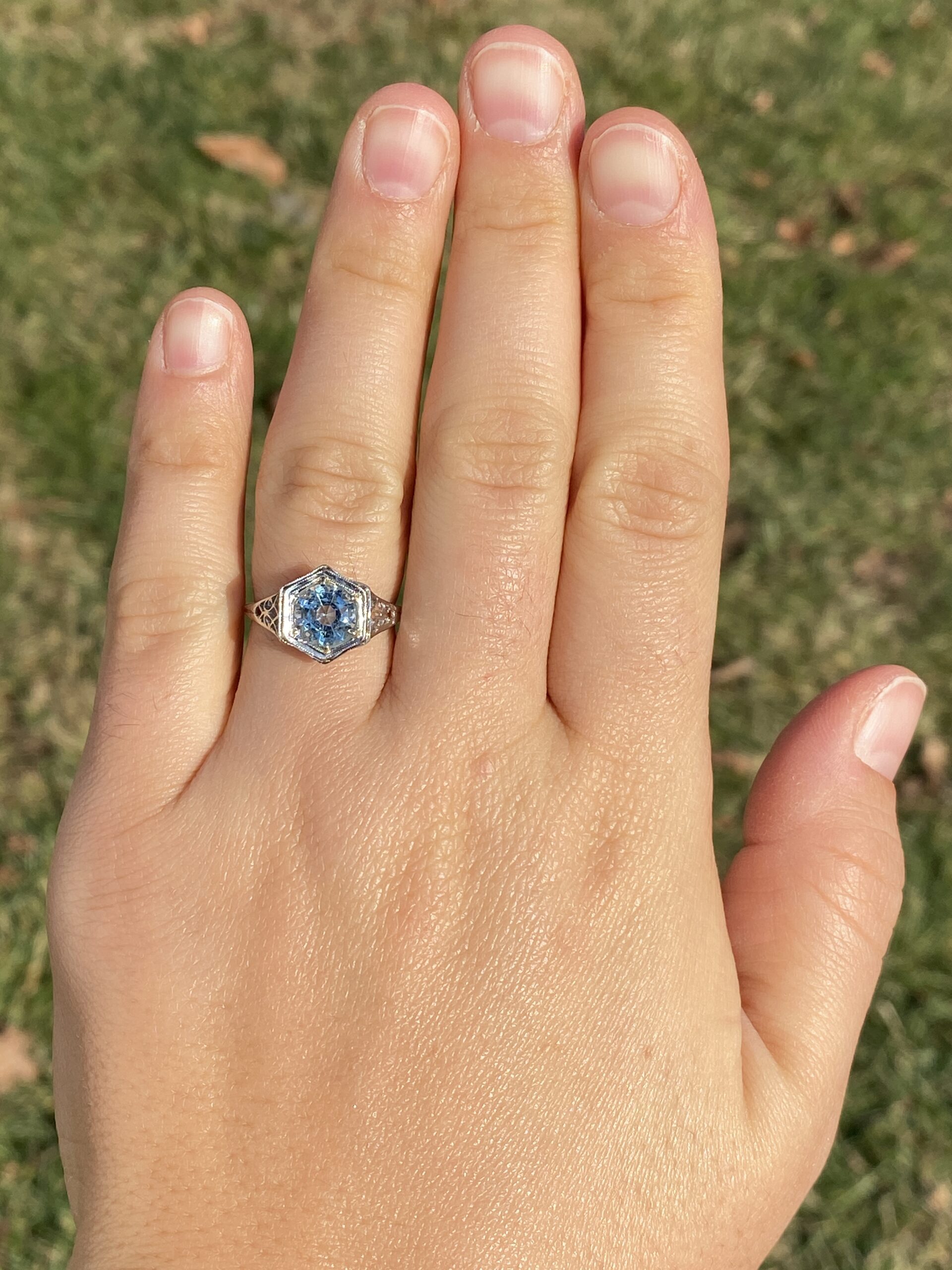 The 94th Avenue: Antique Art Deco Ring with Natural Aquamarine Center - Image 7