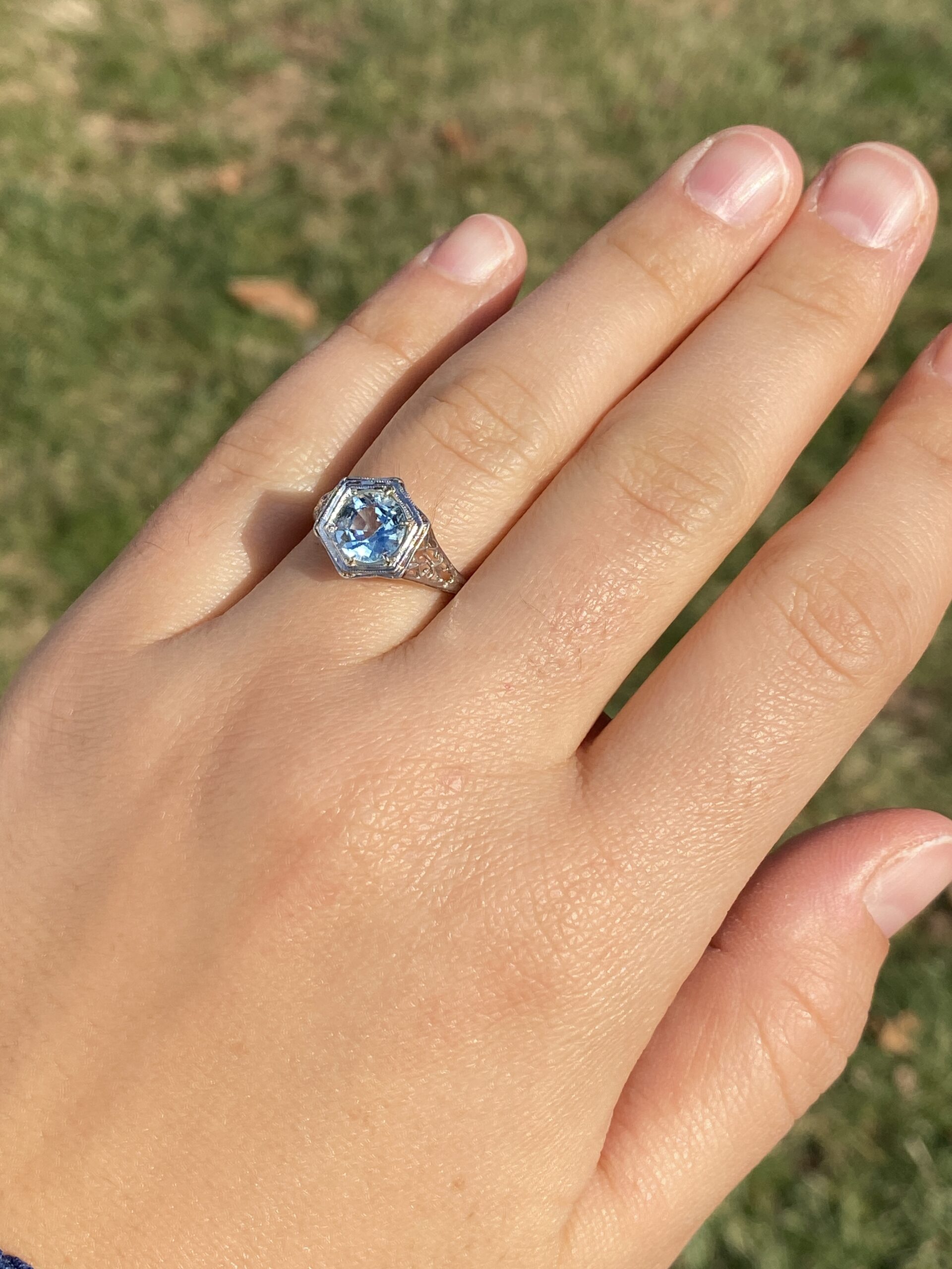 The 94th Avenue: Antique Art Deco Ring with Natural Aquamarine Center - Image 9