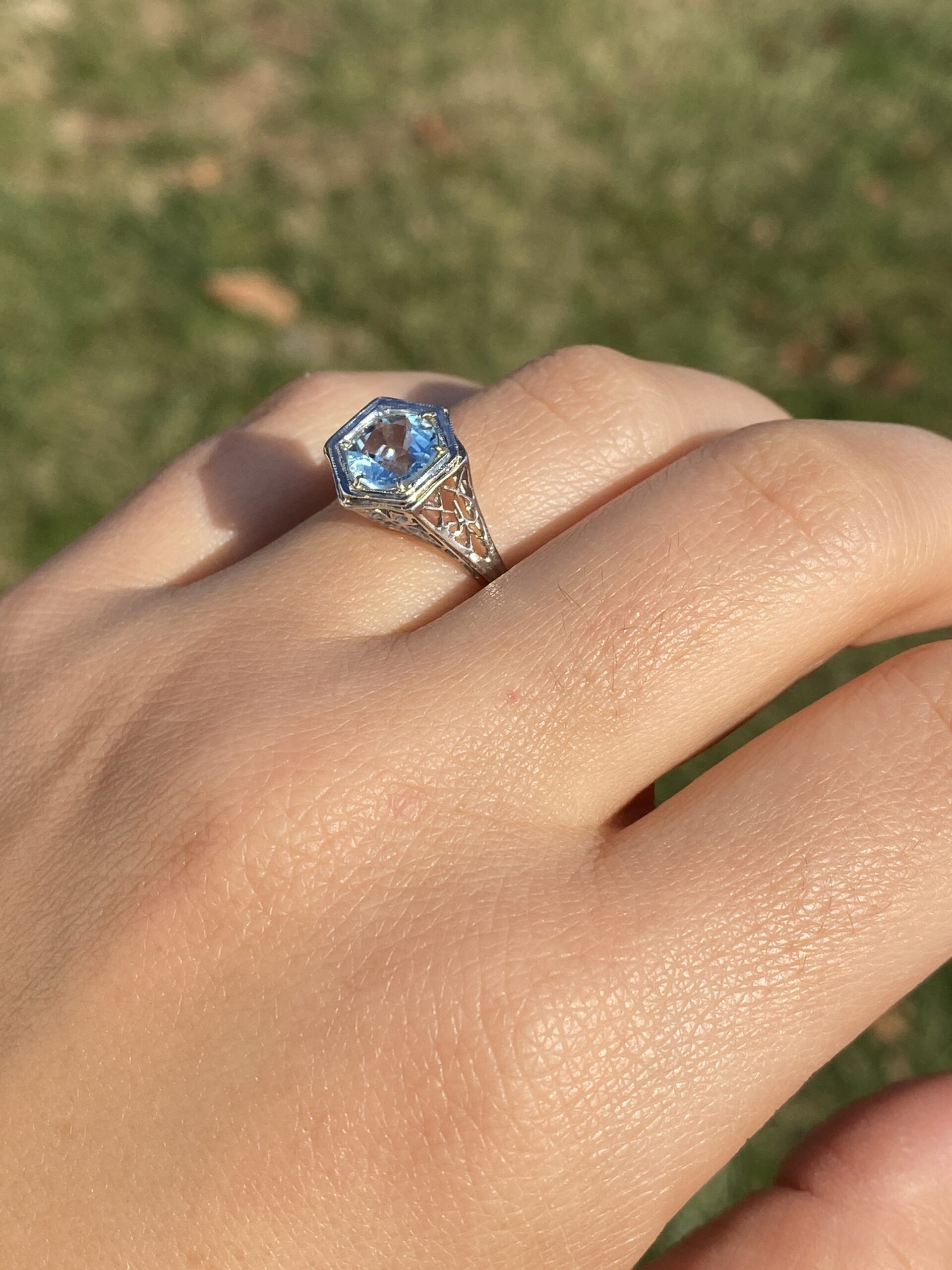 The 94th Avenue: Antique Art Deco Ring with Natural Aquamarine Center - Image 10