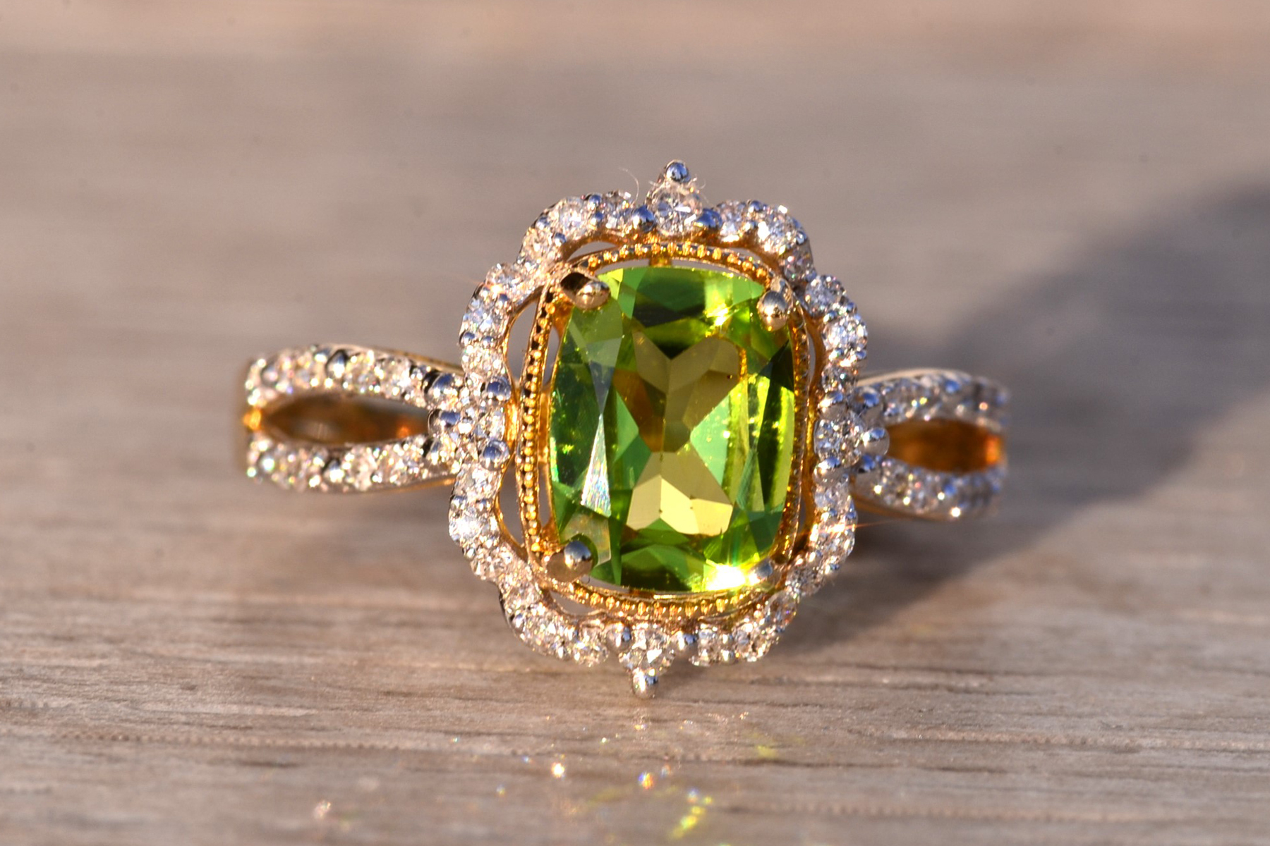 The 97th Avenue: Peridot and Natural Diamond Ring in Yellow Gold - Image 7