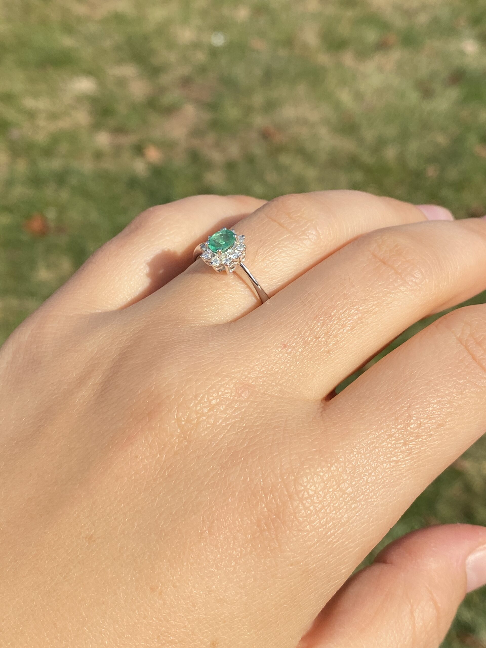 The 89th Avenue: Natural Emerald and Diamond Halo Ring in White Gold - Image 10
