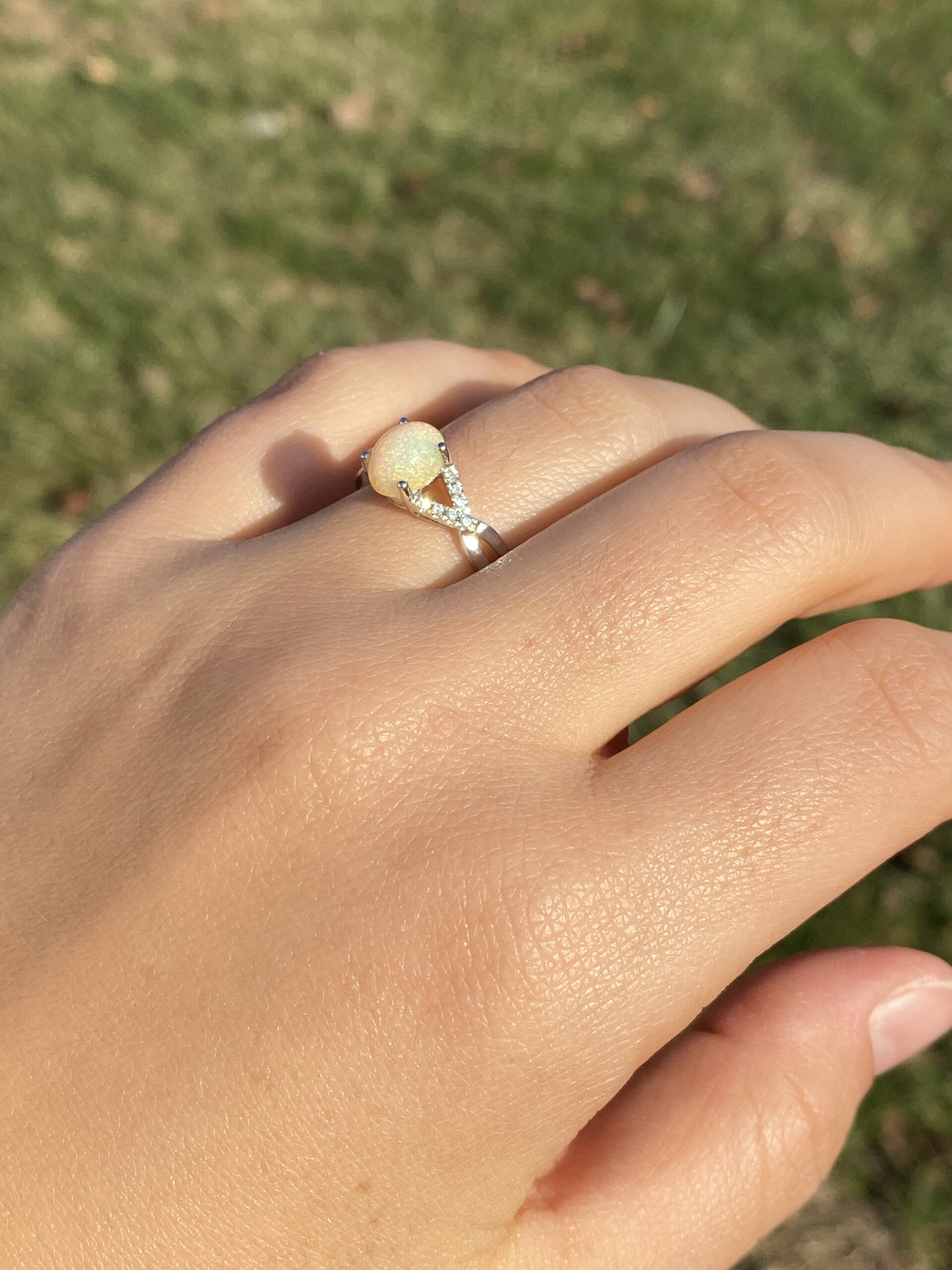 The 107th Street: Opal and Diamond Ring in White Gold - Image 10