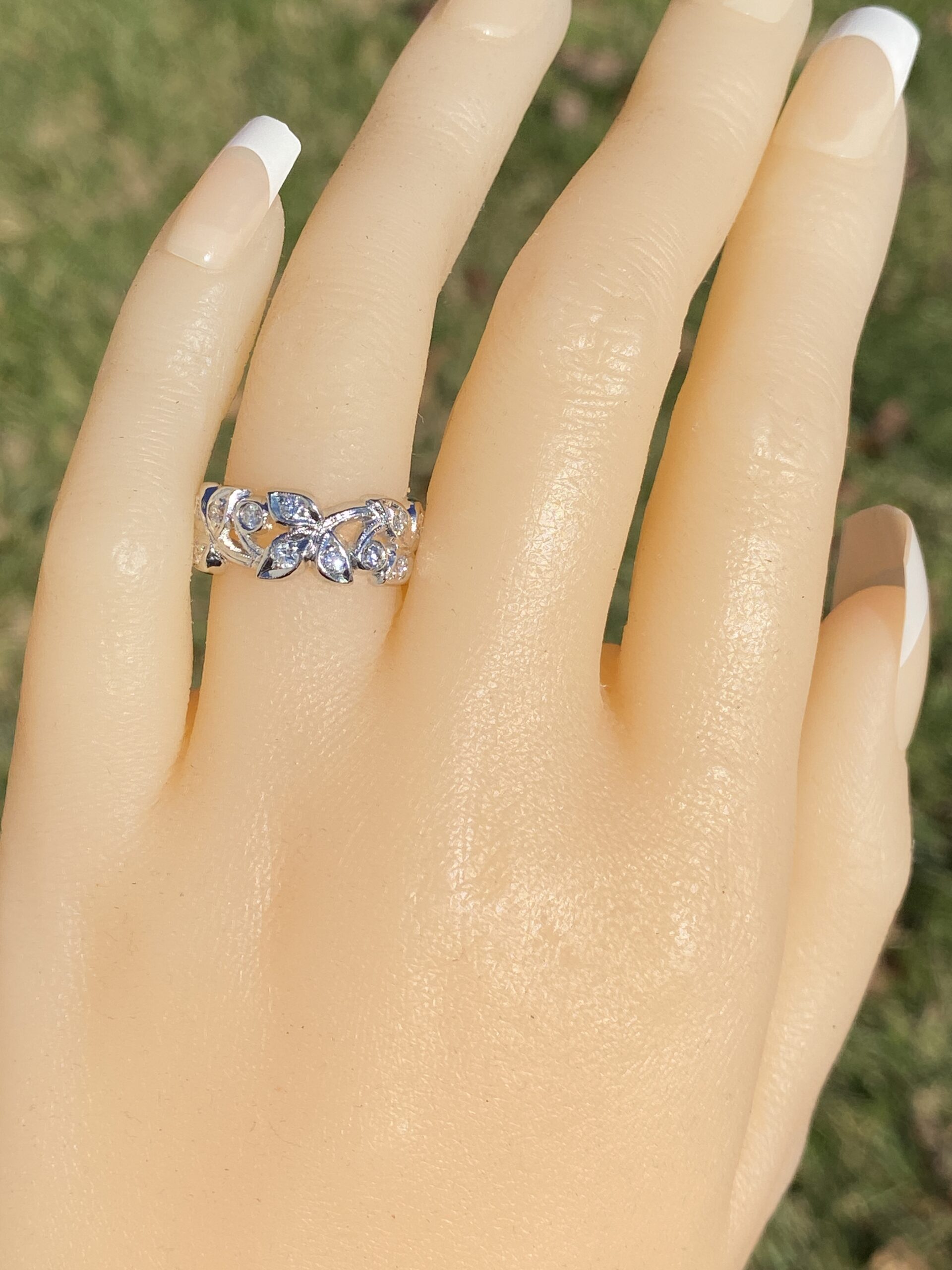 SOLD - The Flara: Antique Diamond Floral Eternity Band in Platinum - Image 5