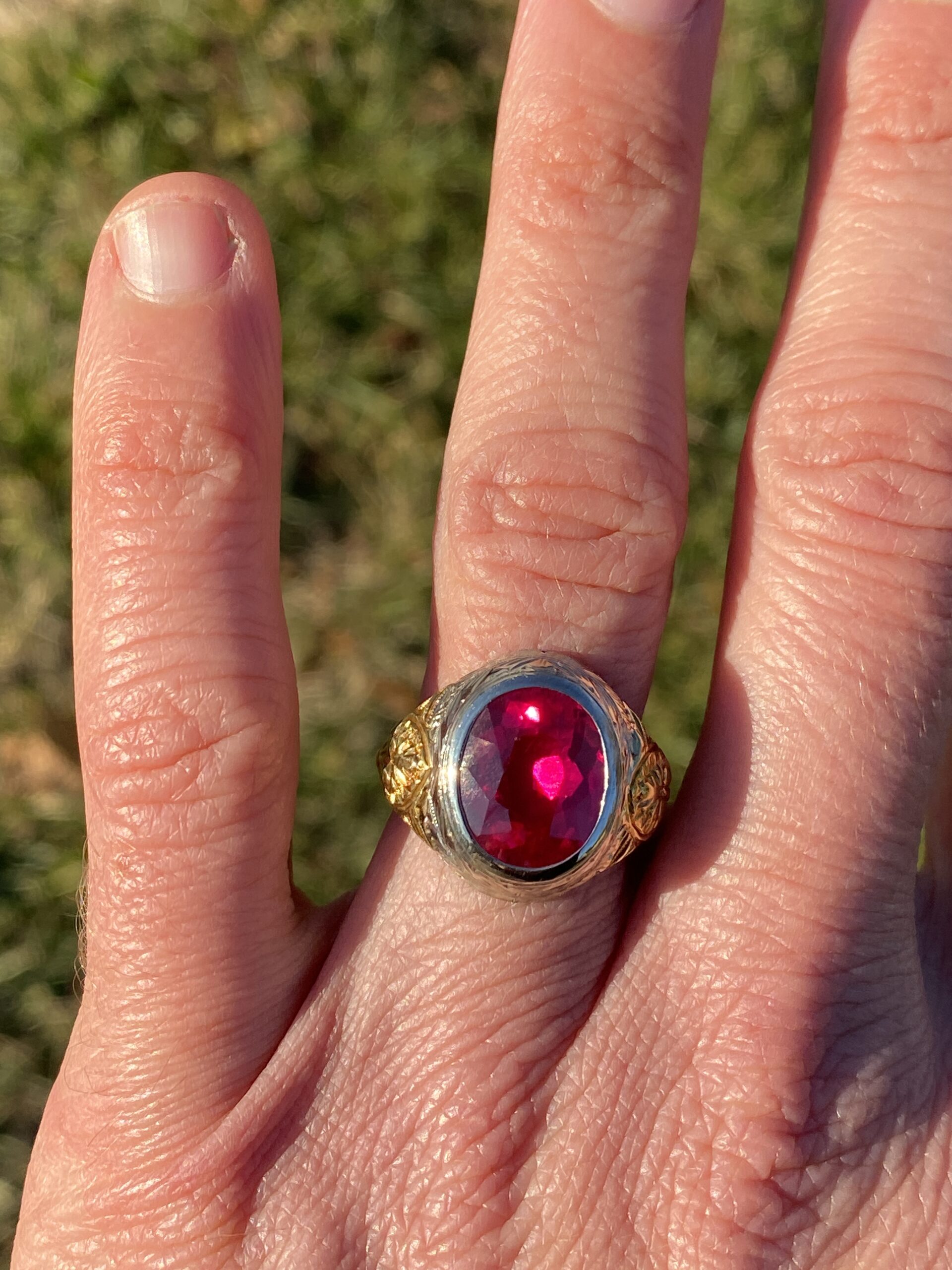 SOLD - The 141st Avenue: Art Deco Era Gentlemans Lab Ruby Ring in White and Yellow Gold with Hand Engraving - Image 8