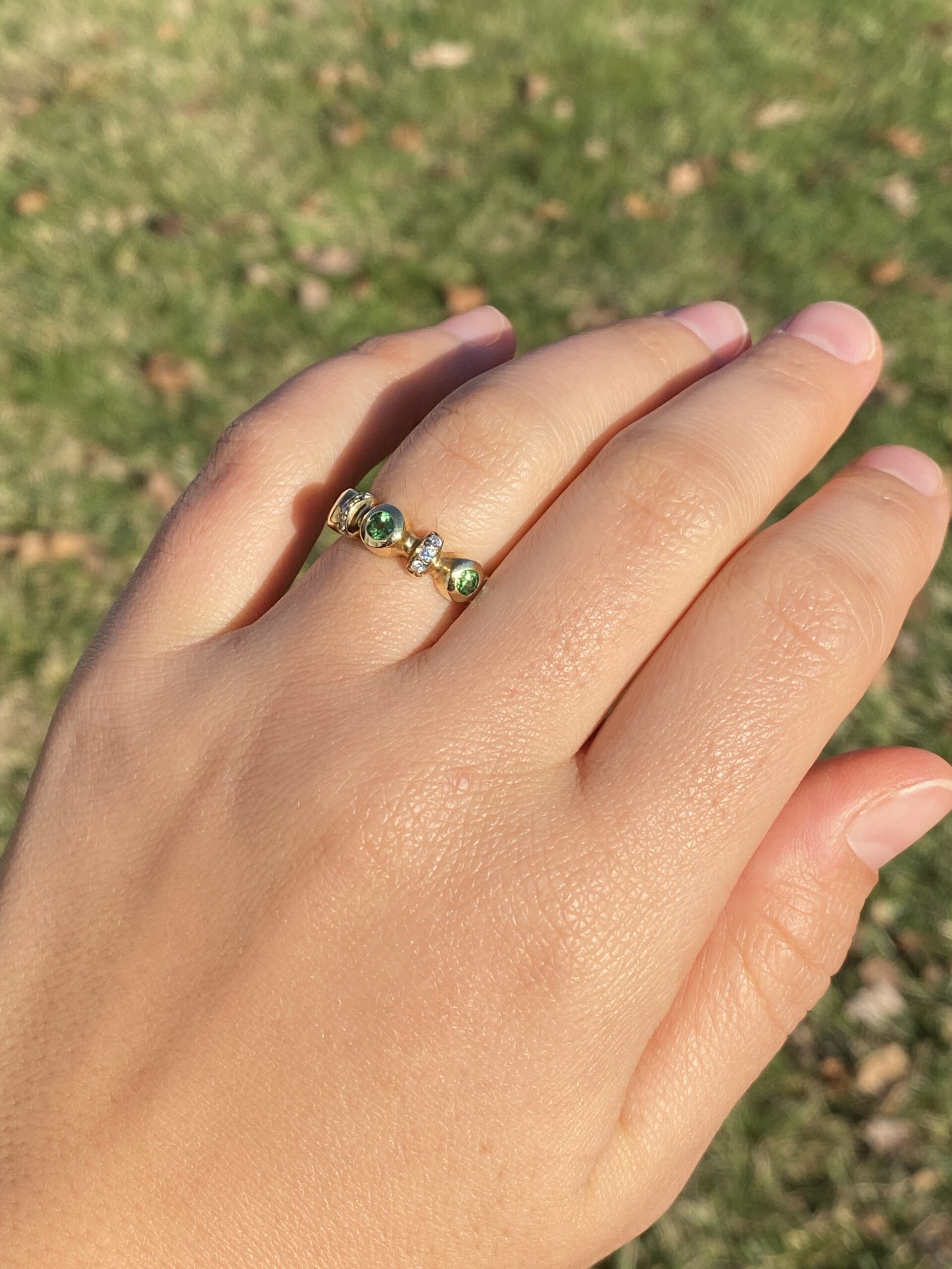 The 174th Avenue: Vintage Modernist Green Garnet and Natural Diamond Ring in Yellow Gold - Image 9