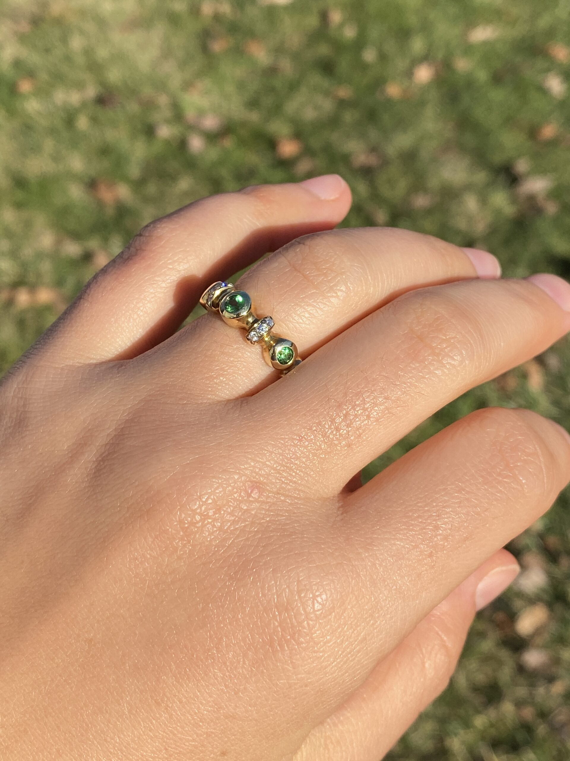 The 174th Avenue: Vintage Modernist Green Garnet and Natural Diamond Ring in Yellow Gold - Image 10