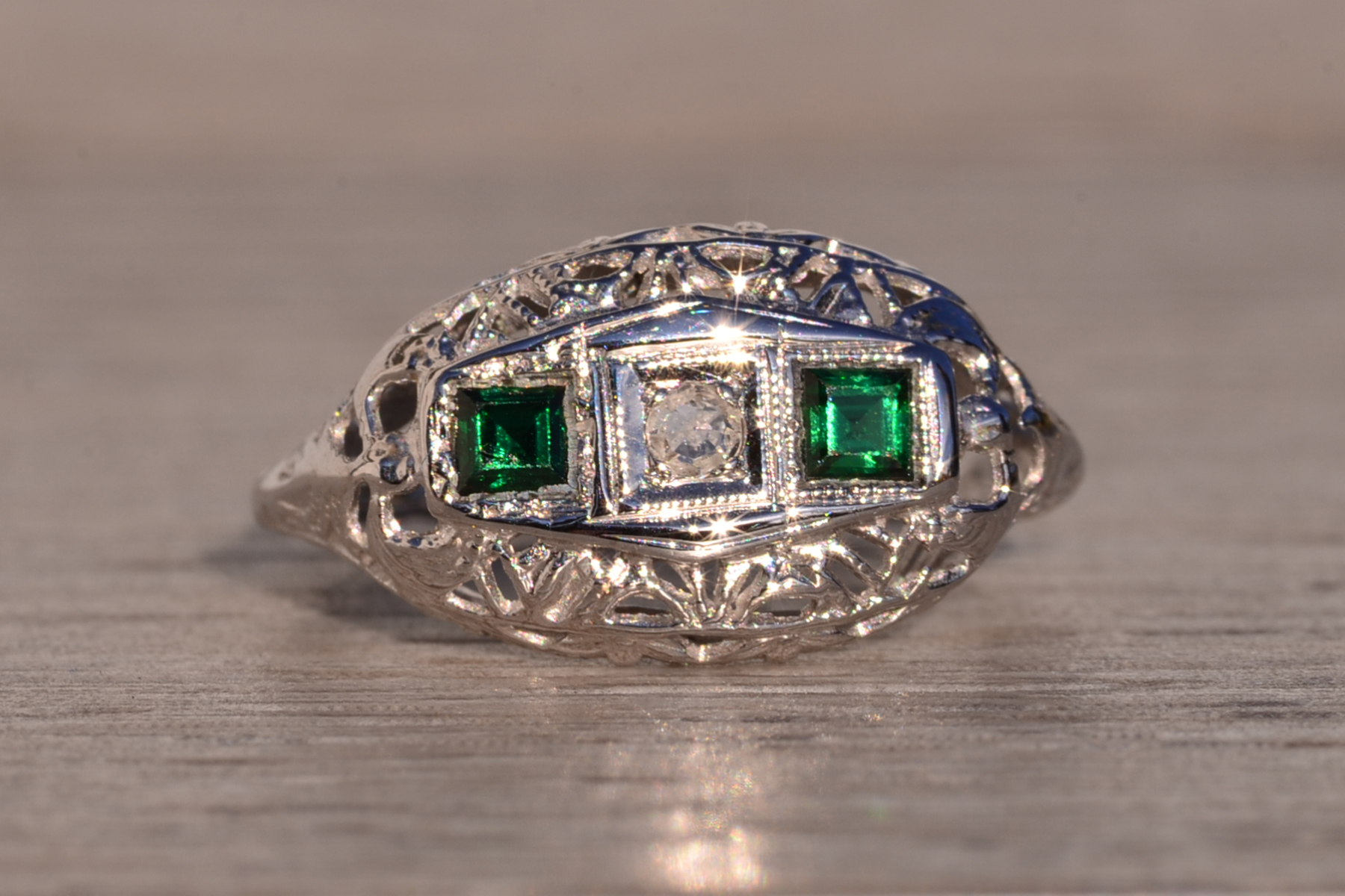 The 132nd Avenue: Antique Filigree Diamond and Emerald Ring in White Gold - Image 2