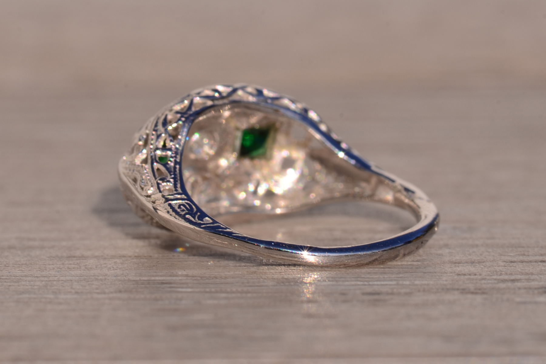 The 132nd Avenue: Antique Filigree Diamond and Emerald Ring in White Gold - Image 4