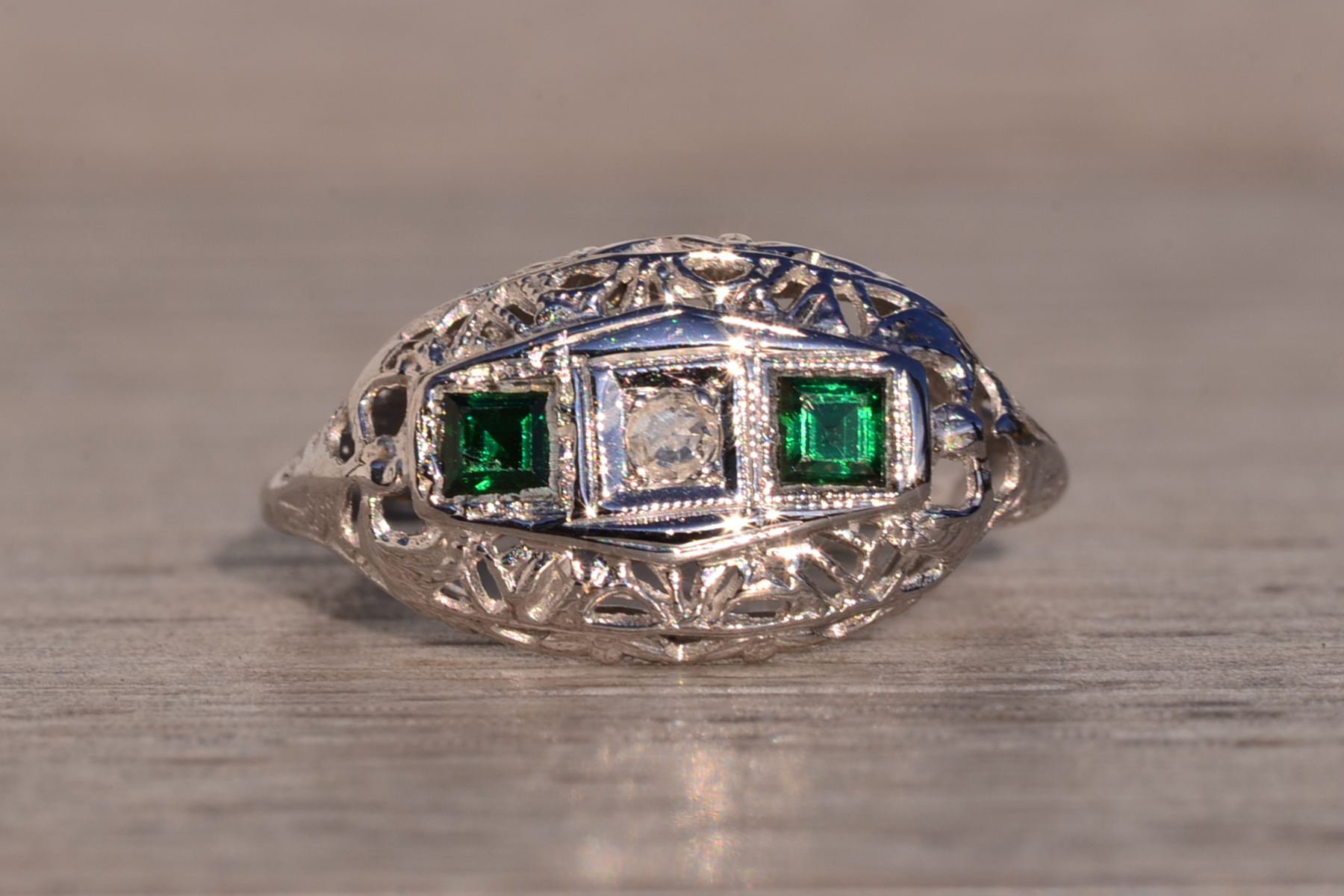 The 132nd Avenue: Antique Filigree Diamond and Emerald Ring in White Gold - Image 7