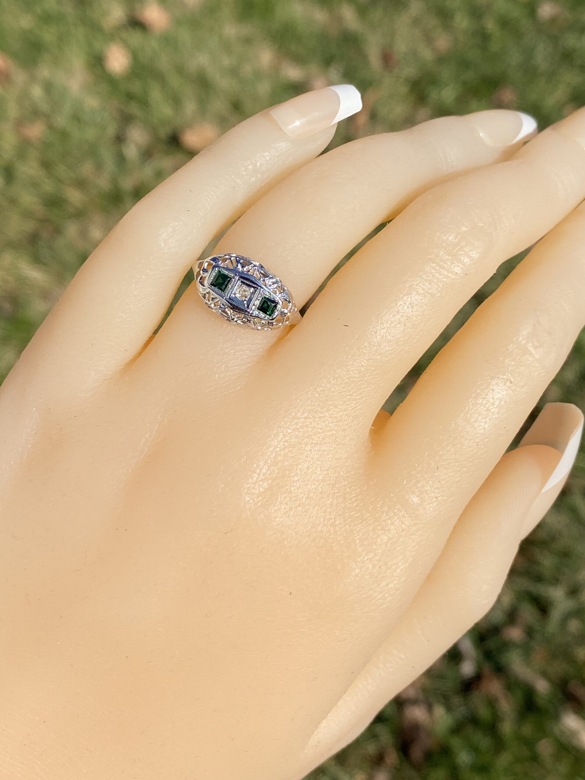 The 132nd Avenue: Antique Filigree Diamond and Emerald Ring in White Gold - Image 8