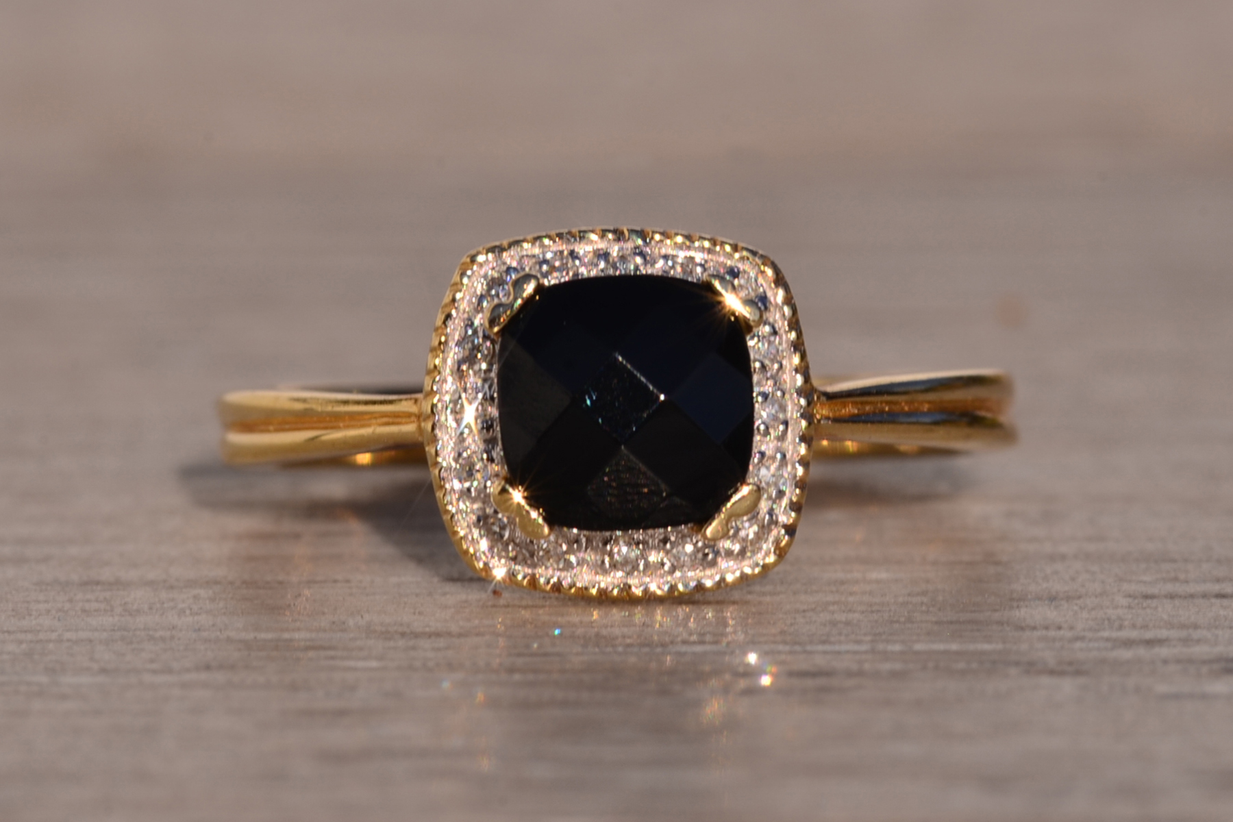 The 131st Avenue: Checkerboard Onyx and Natural Diamond Halo Ring in Yellow Gold - Image 2