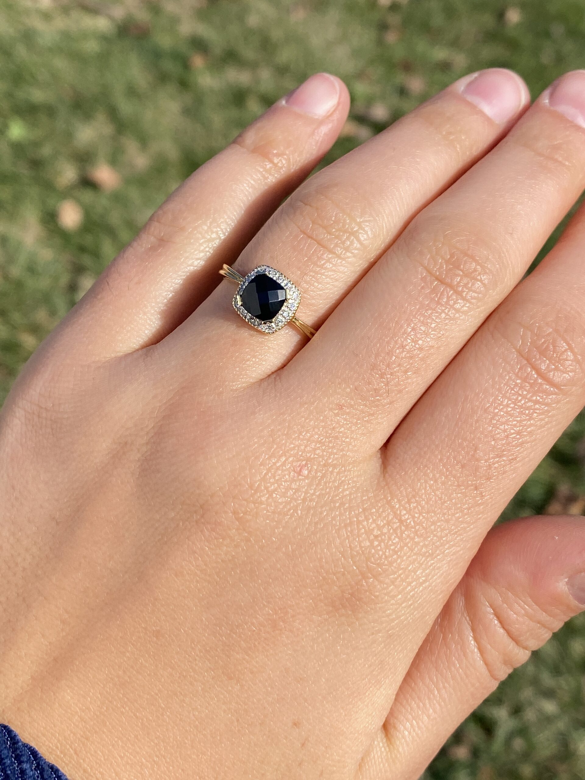 The 131st Avenue: Checkerboard Onyx and Natural Diamond Halo Ring in Yellow Gold - Image 9