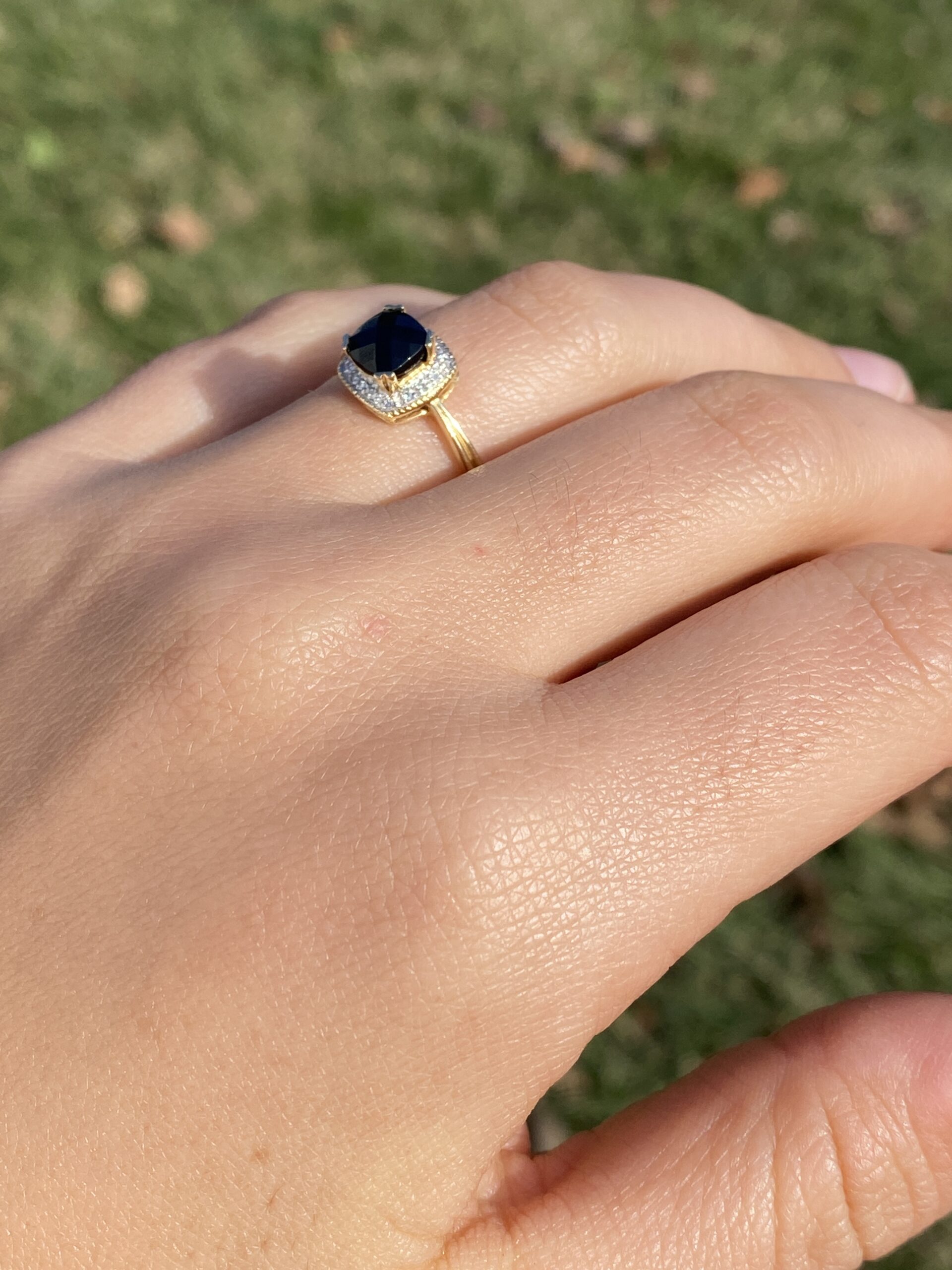 The 131st Avenue: Checkerboard Onyx and Natural Diamond Halo Ring in Yellow Gold - Image 10