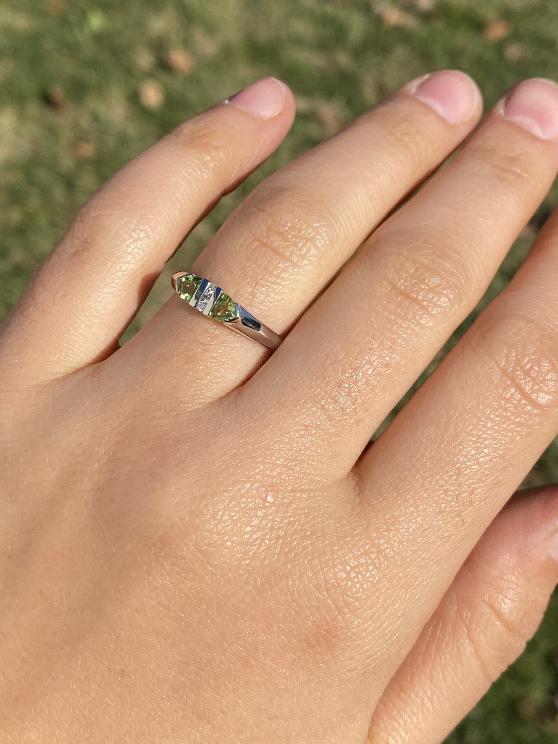 The 117th Avenue: Peridot and Diamond Modernist Band in White Gold - Image 9