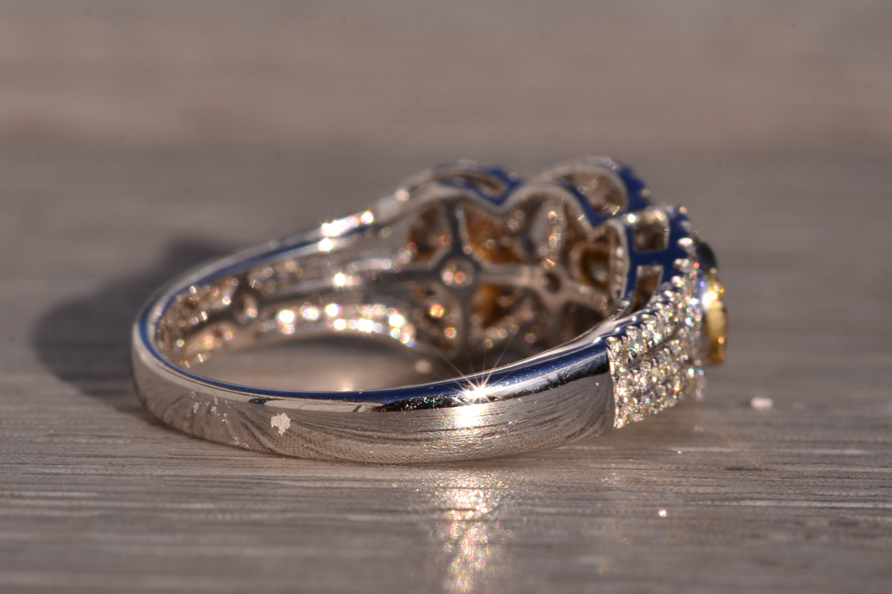 The 127th Avenue: Effy Signed Diamond Cluster Ring in White and Yellow Gold - Image 5