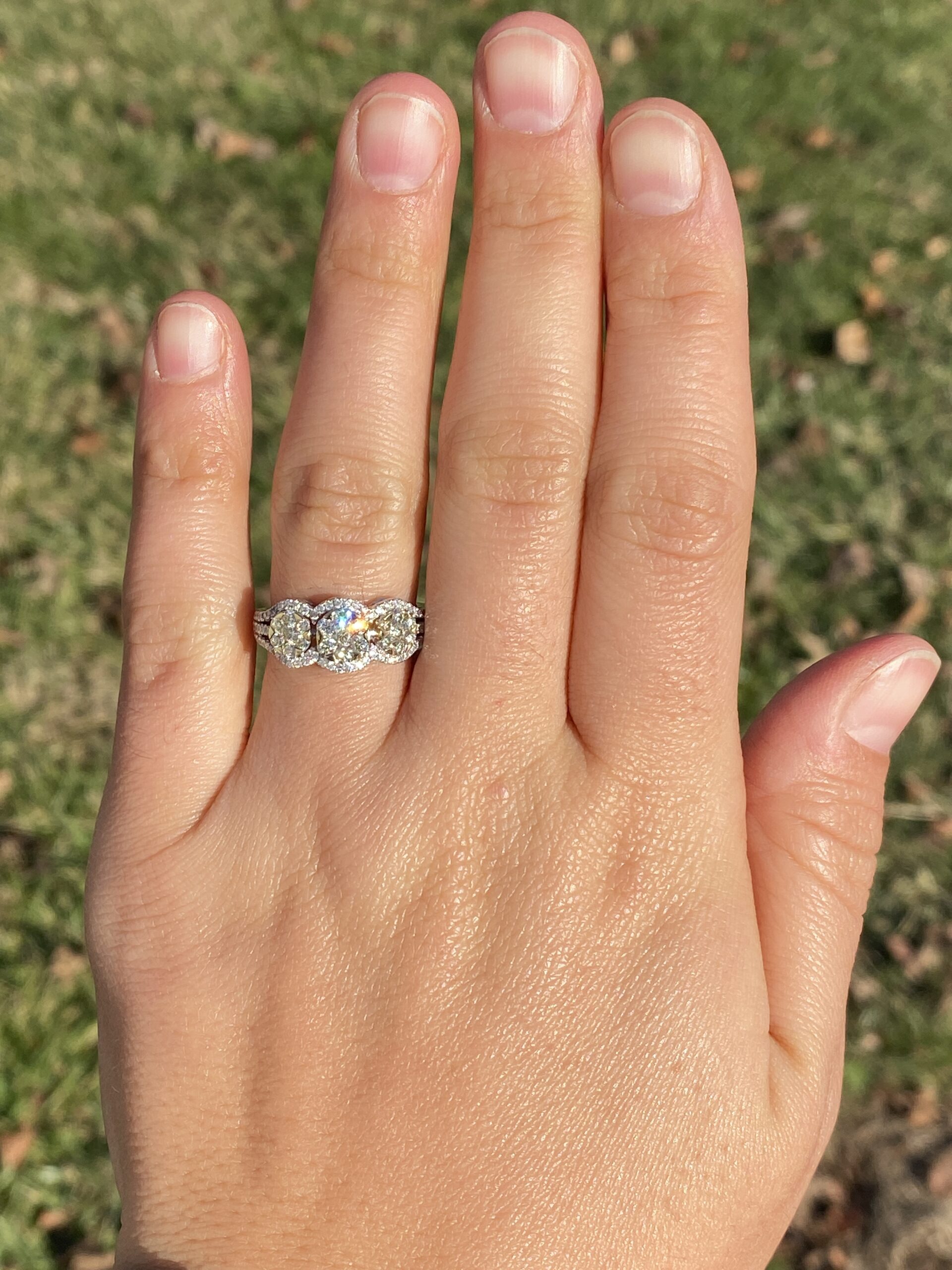 The 127th Avenue: Effy Signed Diamond Cluster Ring in White and Yellow Gold - Image 9