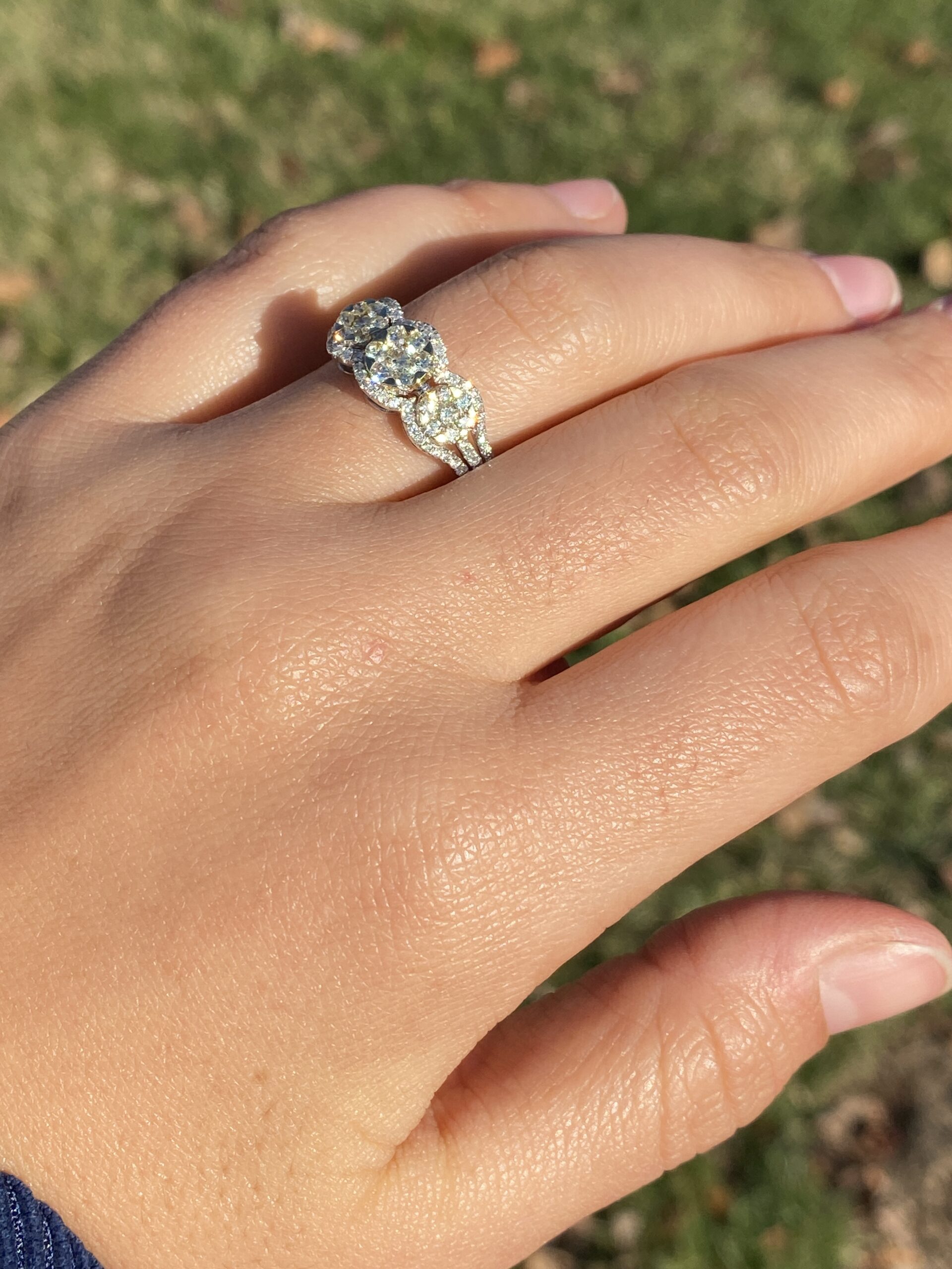The 127th Avenue: Effy Signed Diamond Cluster Ring in White and Yellow Gold - Image 11