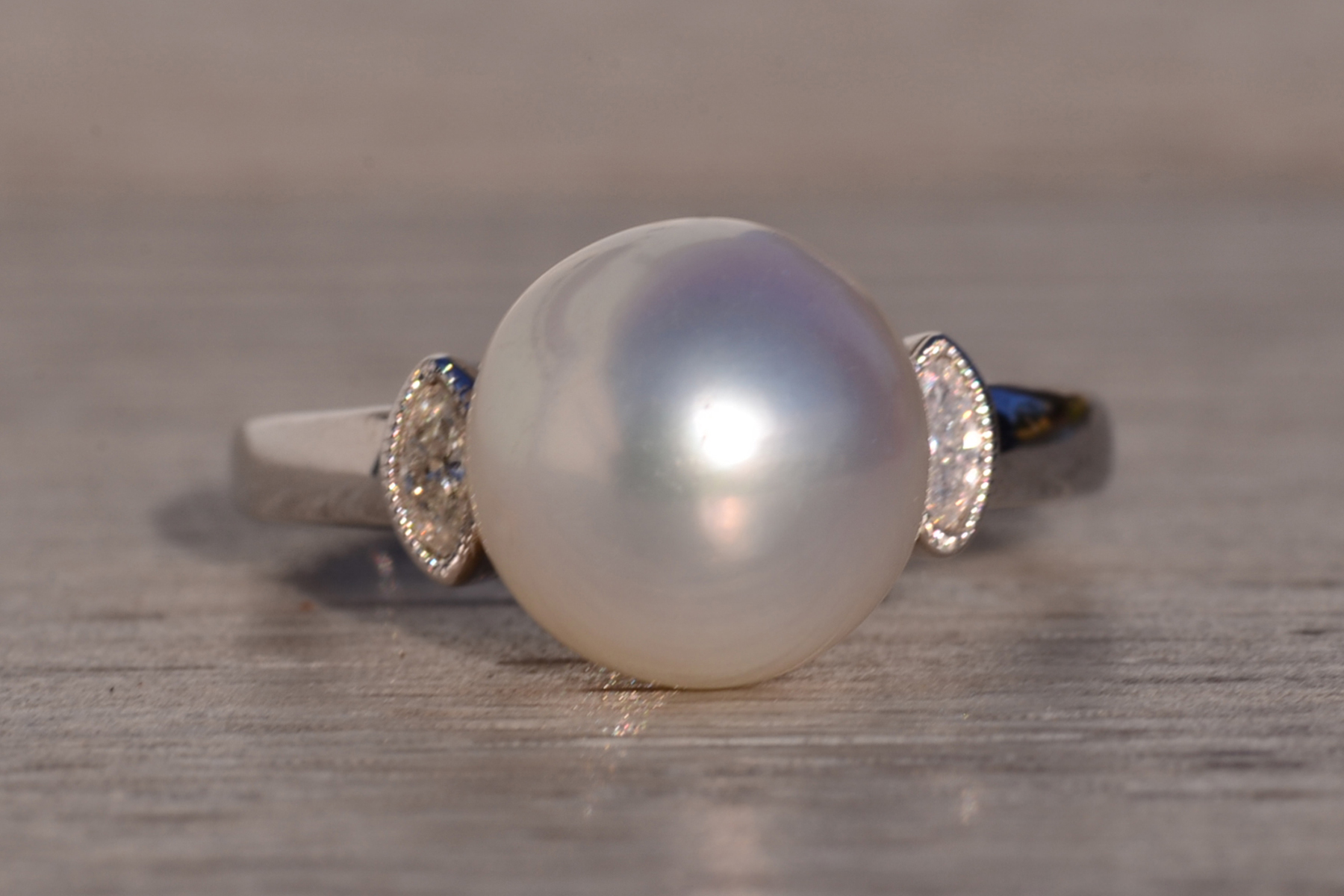 The 115th Avenue: Akoya Pearl and Natural Diamond Ring in White Gold - Image 2