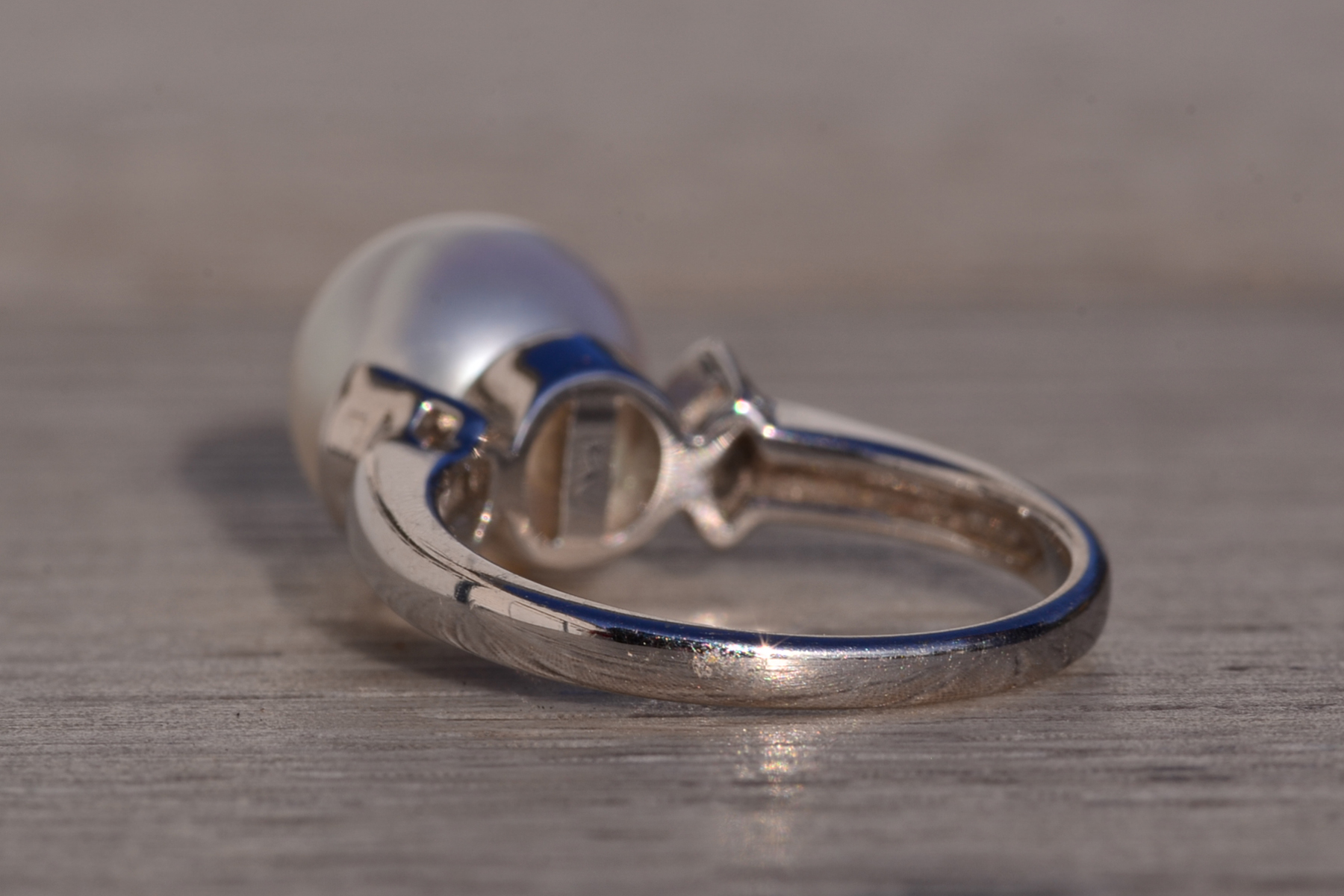 The 115th Avenue: Akoya Pearl and Natural Diamond Ring in White Gold - Image 4