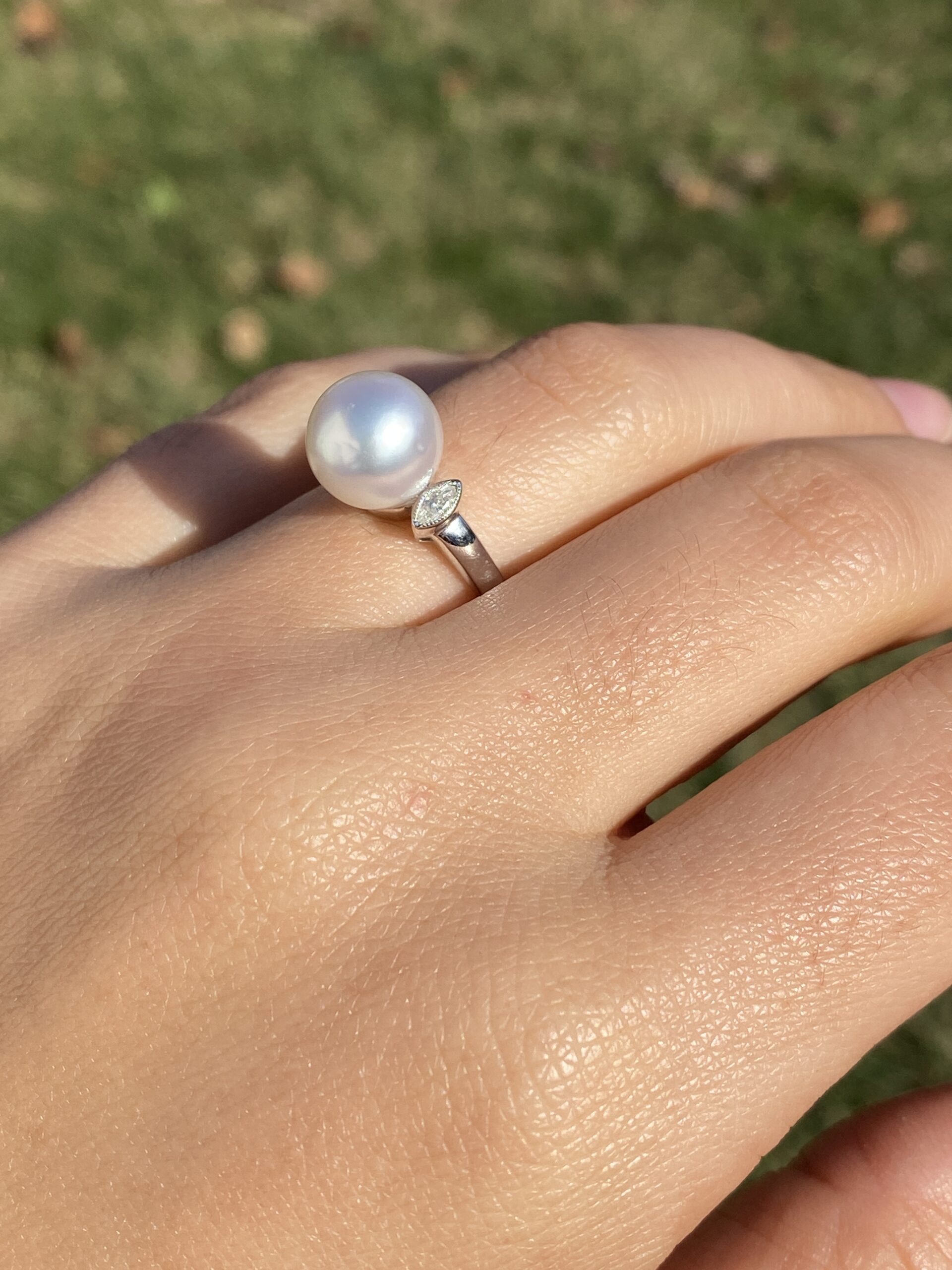 The 115th Avenue: Akoya Pearl and Natural Diamond Ring in White Gold - Image 10