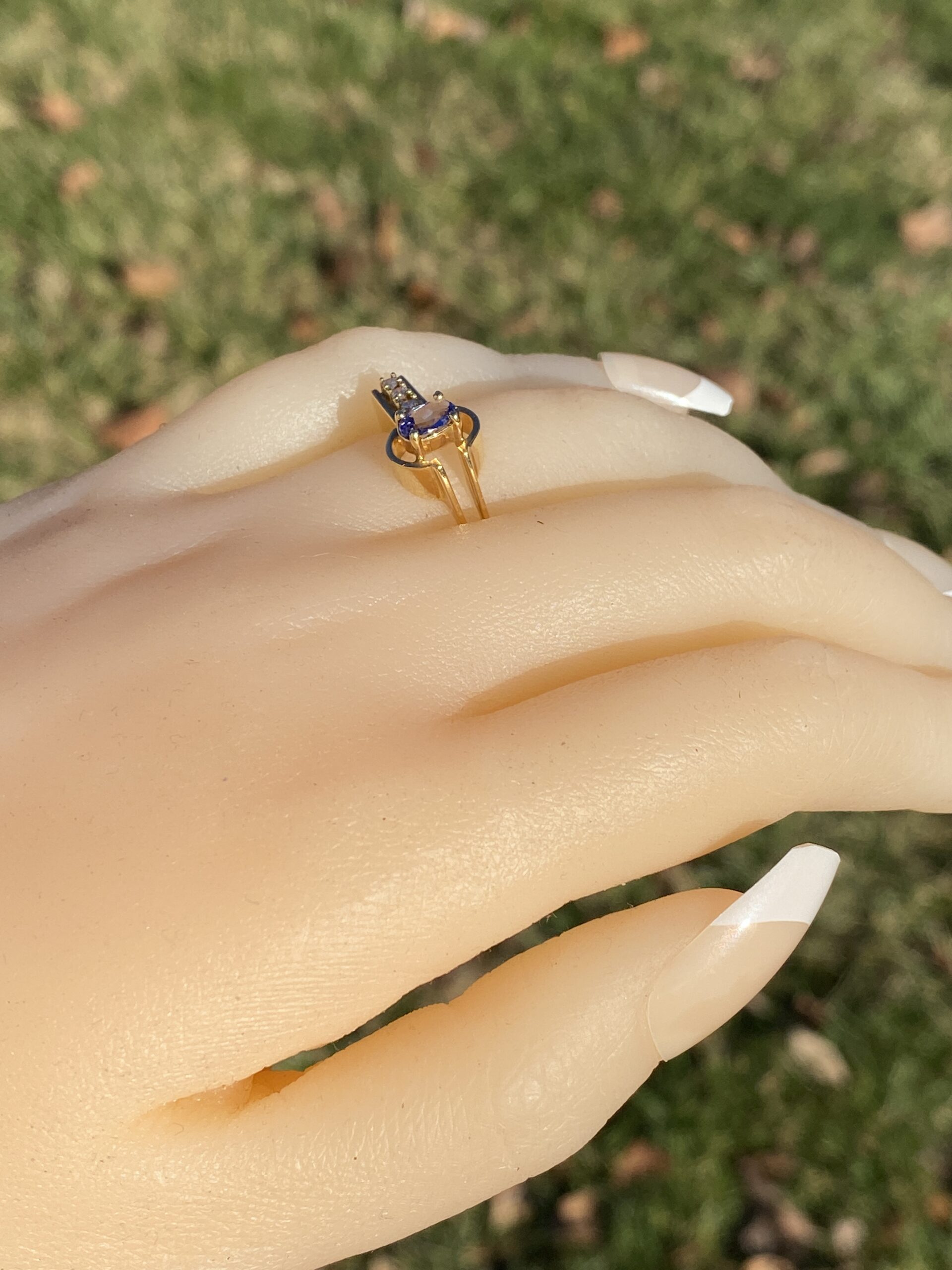 The 122nd Avenue: Modernist Tanzanite and Diamond Ring in Yellow Gold - Image 6