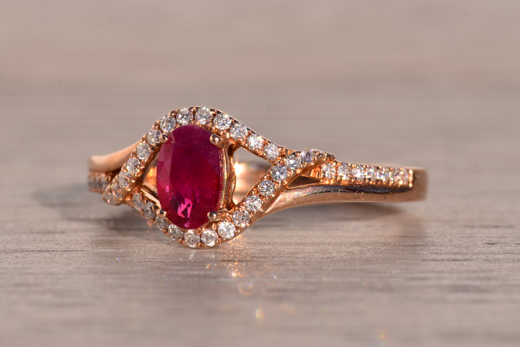 The 184th Avenue: Oval Natural Ruby and Diamond Ring in Rose Gold - Image 3