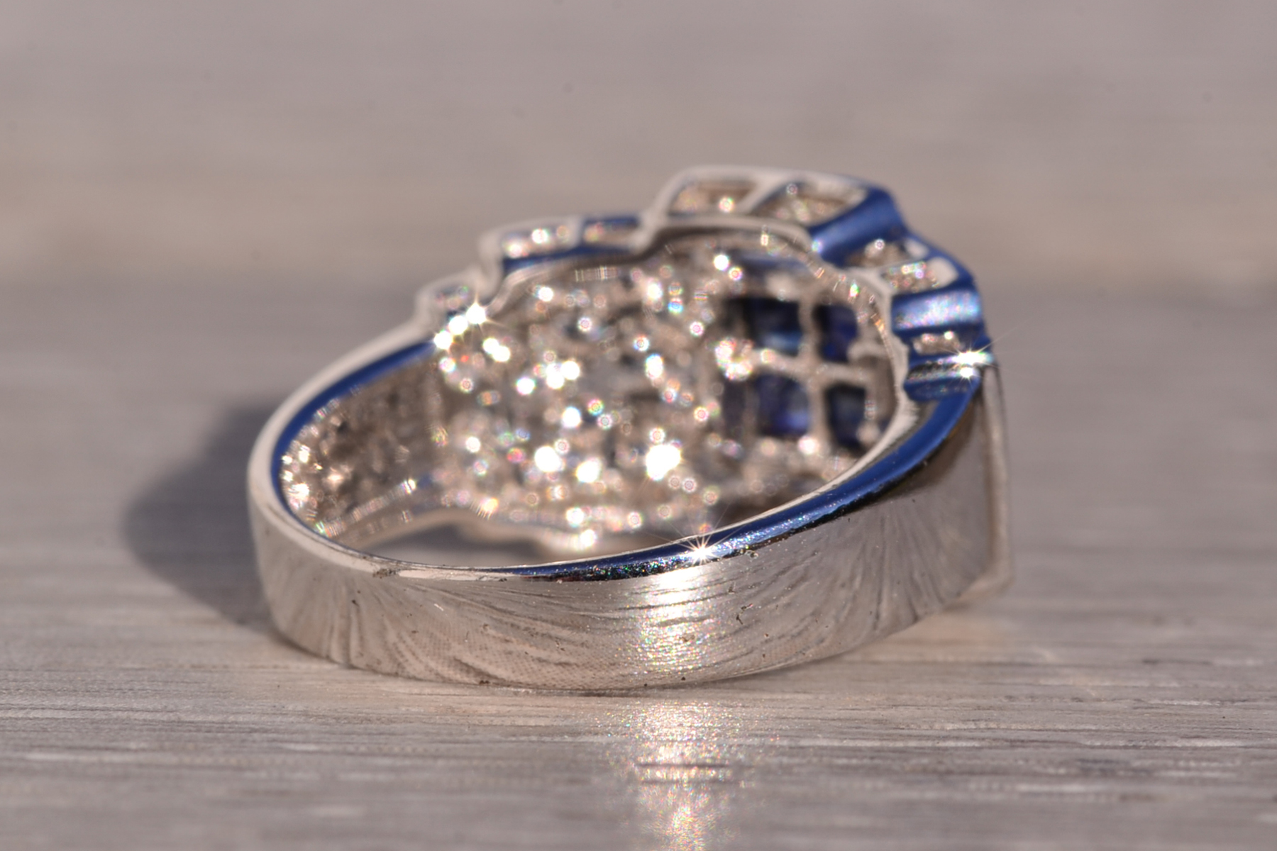 The 199th Avenue: Contemporary Sapphire and Natural Diamond Ring in White Gold - Image 5