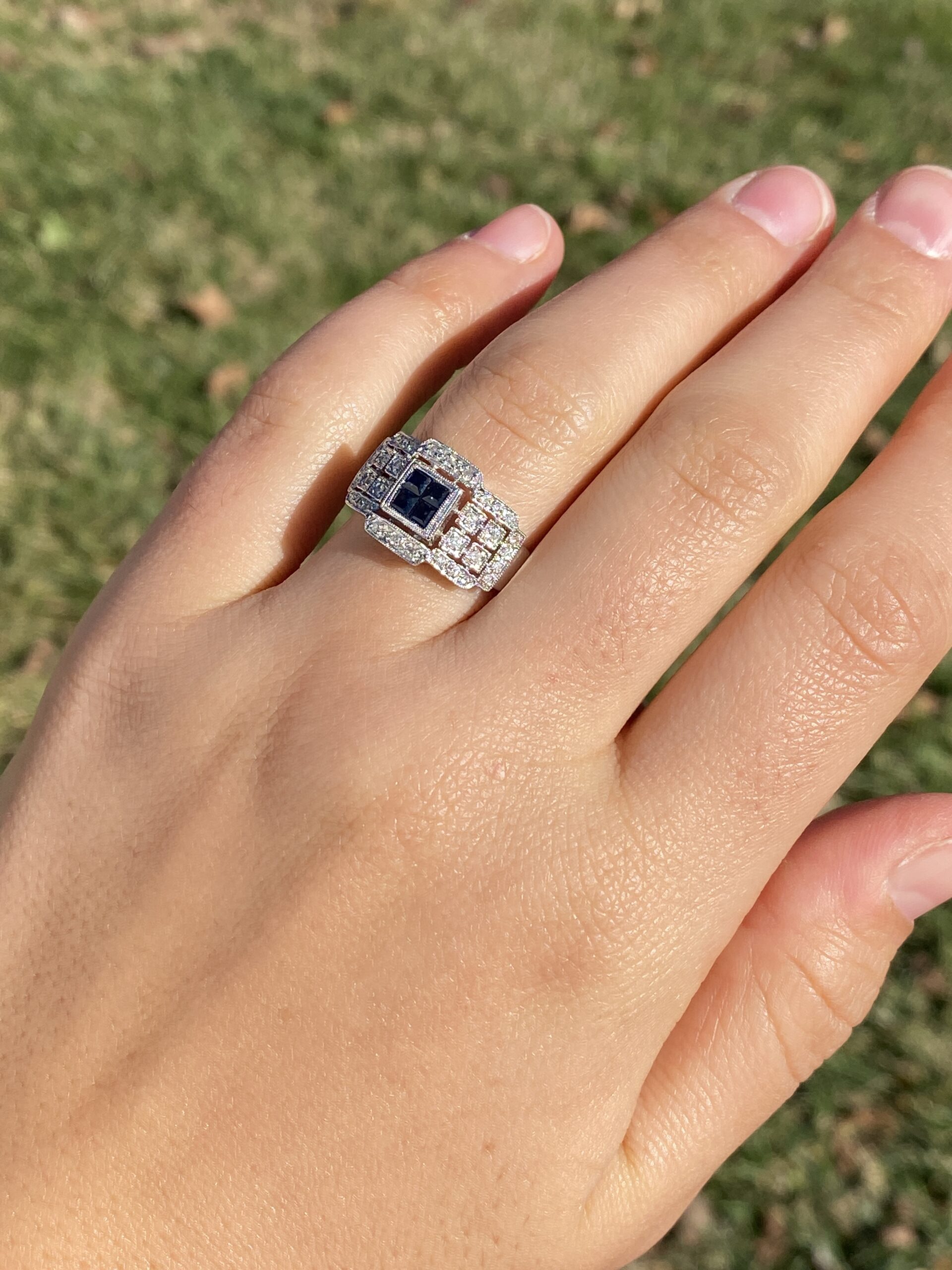 The 199th Avenue: Contemporary Sapphire and Natural Diamond Ring in White Gold - Image 9