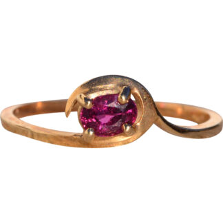 Nueve Calle: Oval Natural Ruby Set East to West Inside Yellow Gold Wave