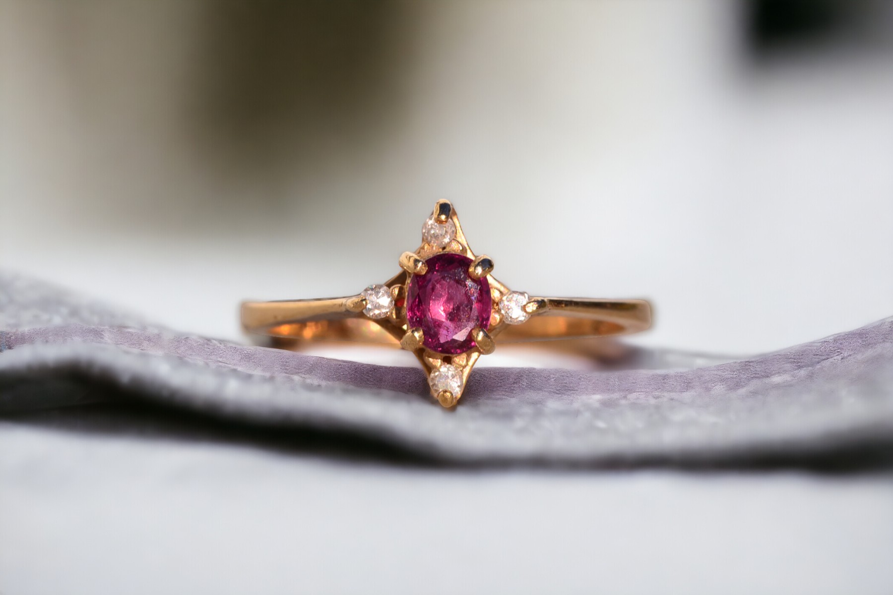 SOLD - Tres Avineda: Oval Ruby and Natural Diamond Ring in Yellow Gold - Image 11