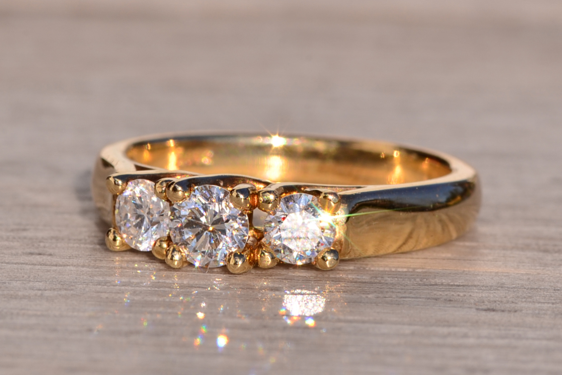 The Klamath River: Vintage Past Present Future Diamond Ring in Yellow Gold - Image 3