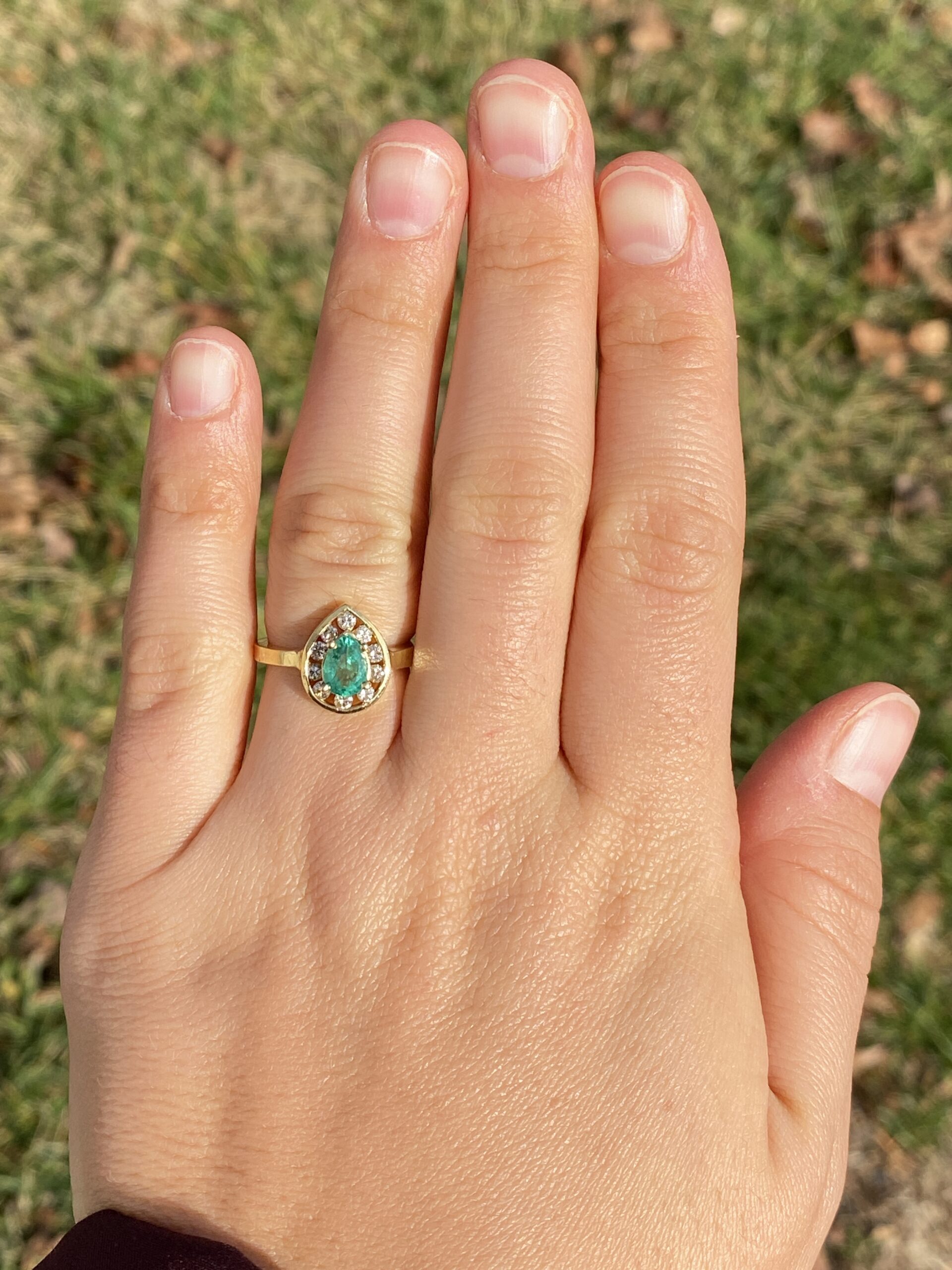 The Mount Foraker: Modern Pear Shaped Natural Emerald and Diamond Ring in Yellow Gold - Image 8