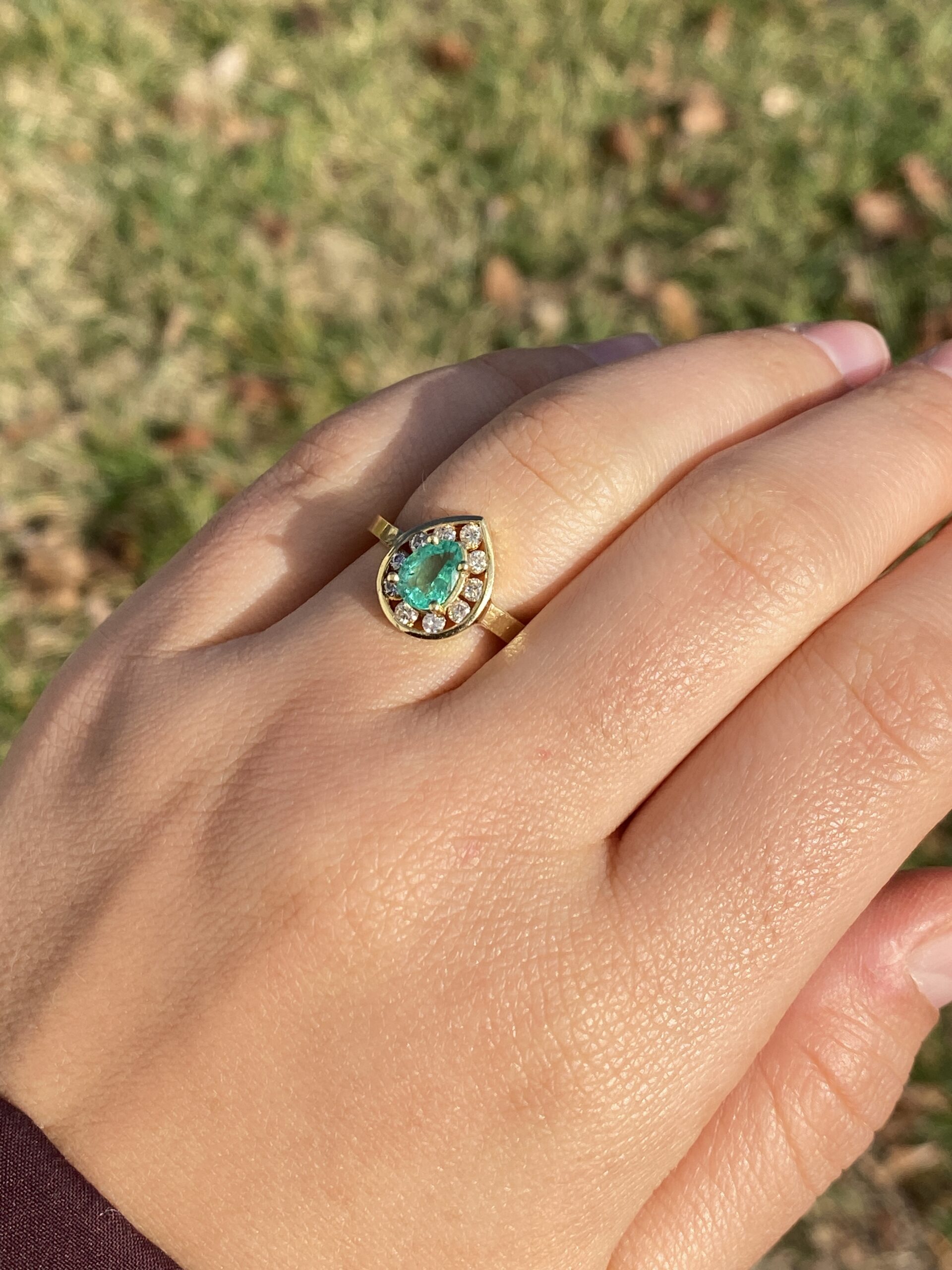 The Mount Foraker: Modern Pear Shaped Natural Emerald and Diamond Ring in Yellow Gold - Image 9